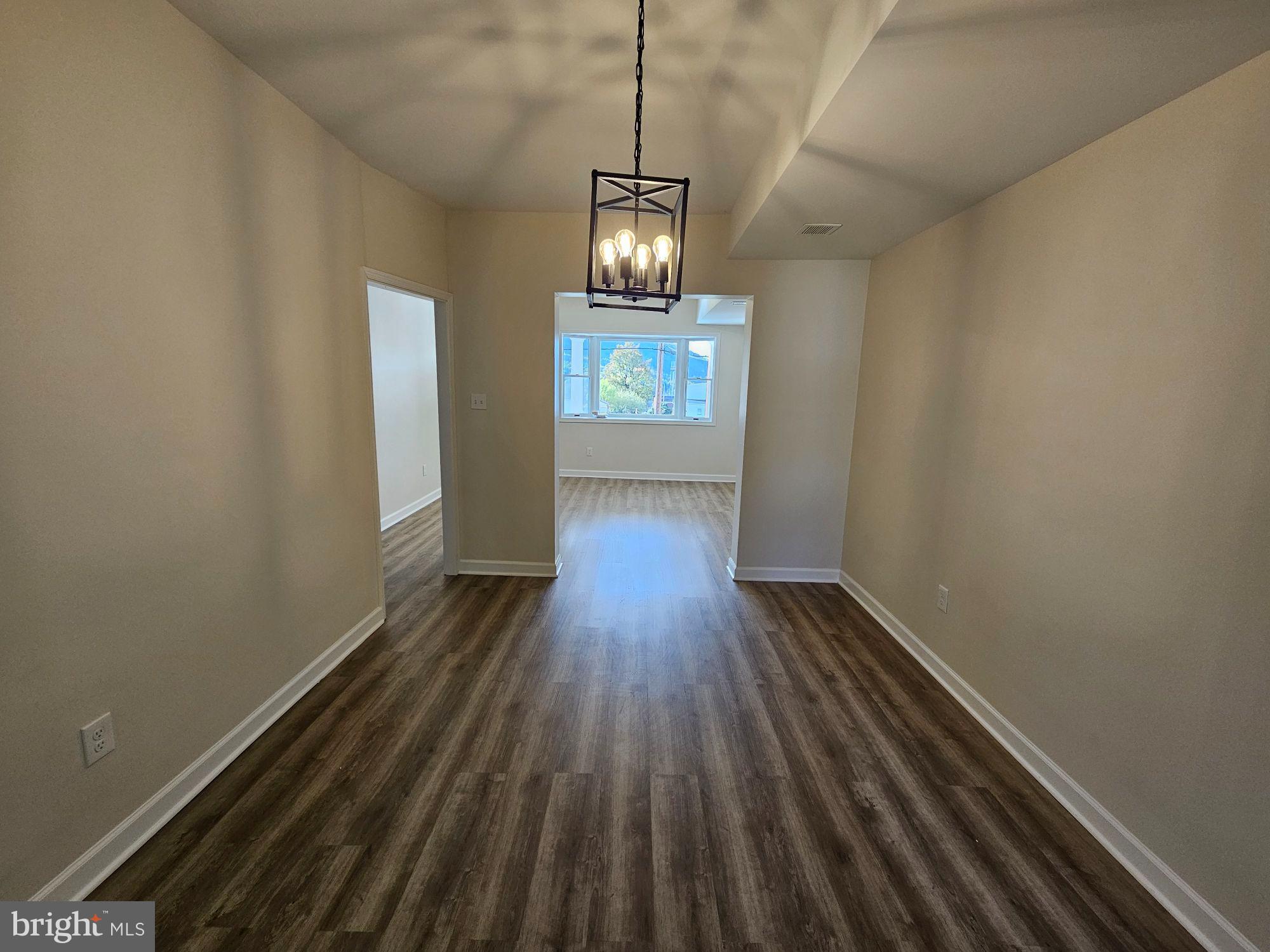 DUTCH HILL - Residential