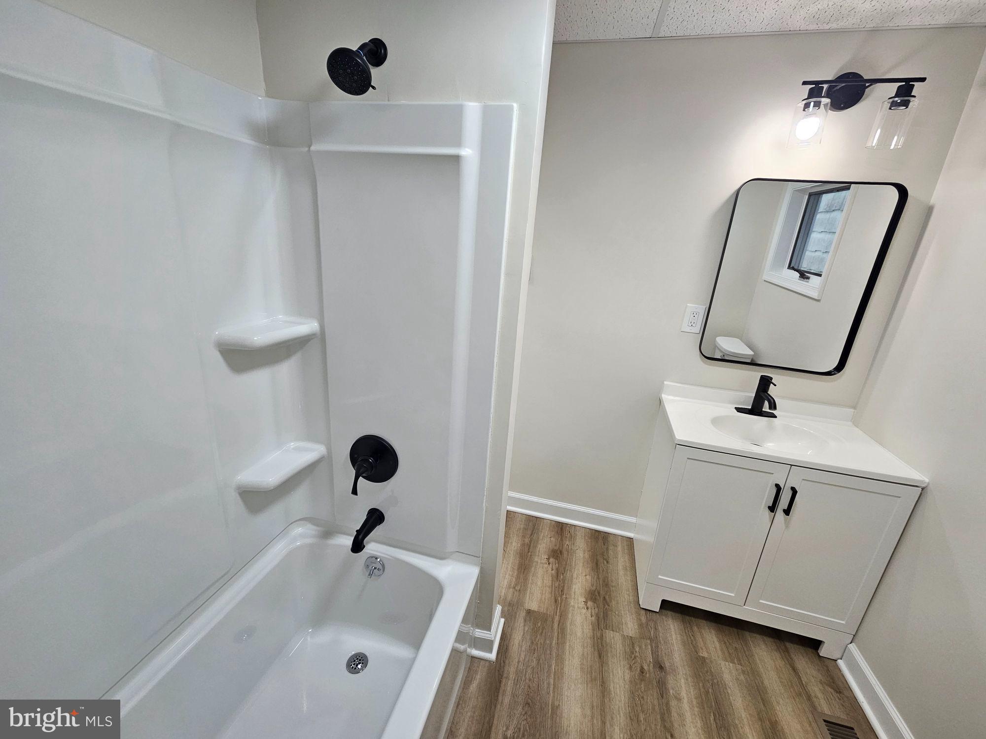 DUTCH HILL - Residential