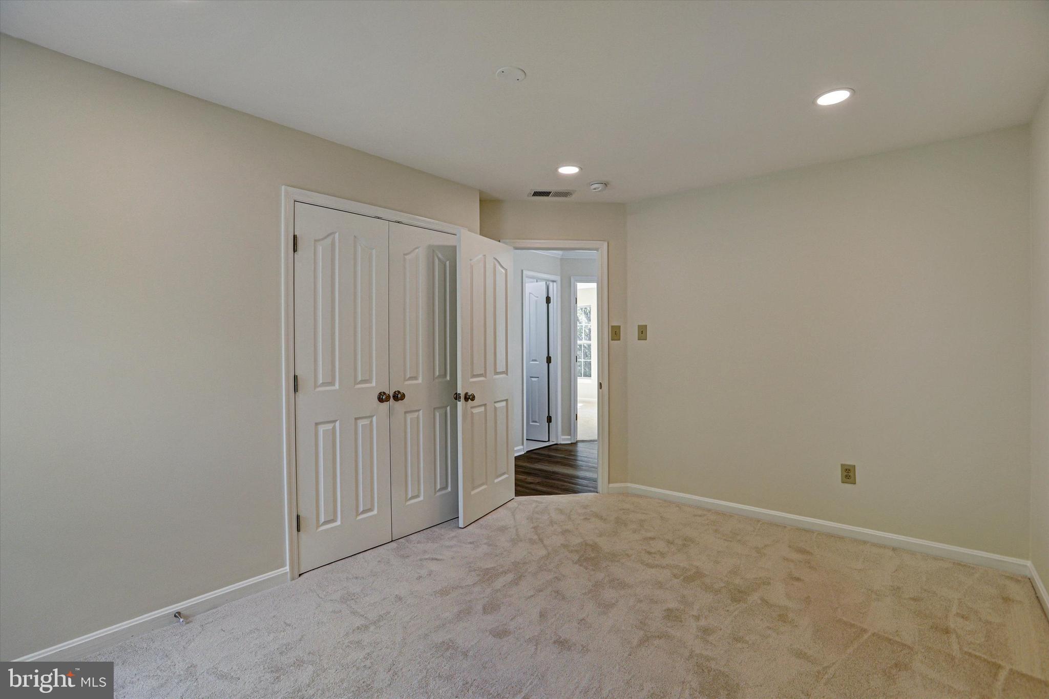 VILLAGE OF RIVER HILL - Residential