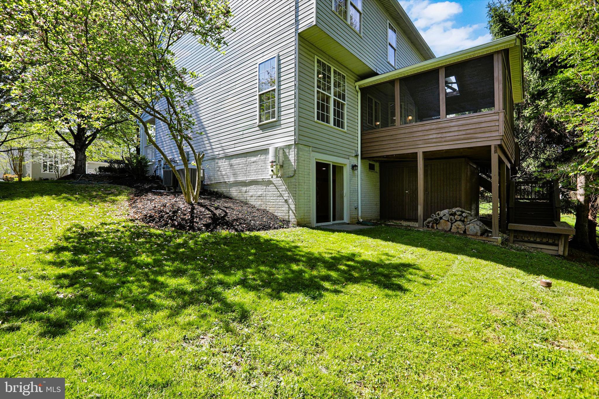 VILLAGE OF RIVER HILL - Residential