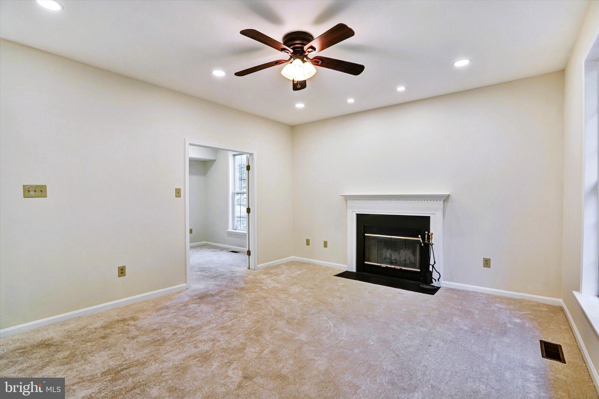 VILLAGE OF RIVER HILL - Residential