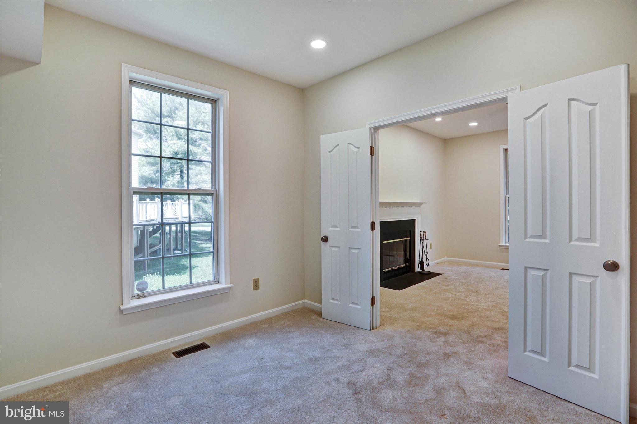 VILLAGE OF RIVER HILL - Residential