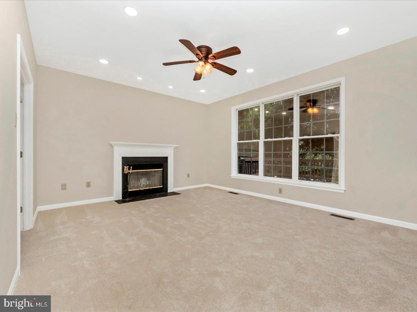 VILLAGE OF RIVER HILL - Residential