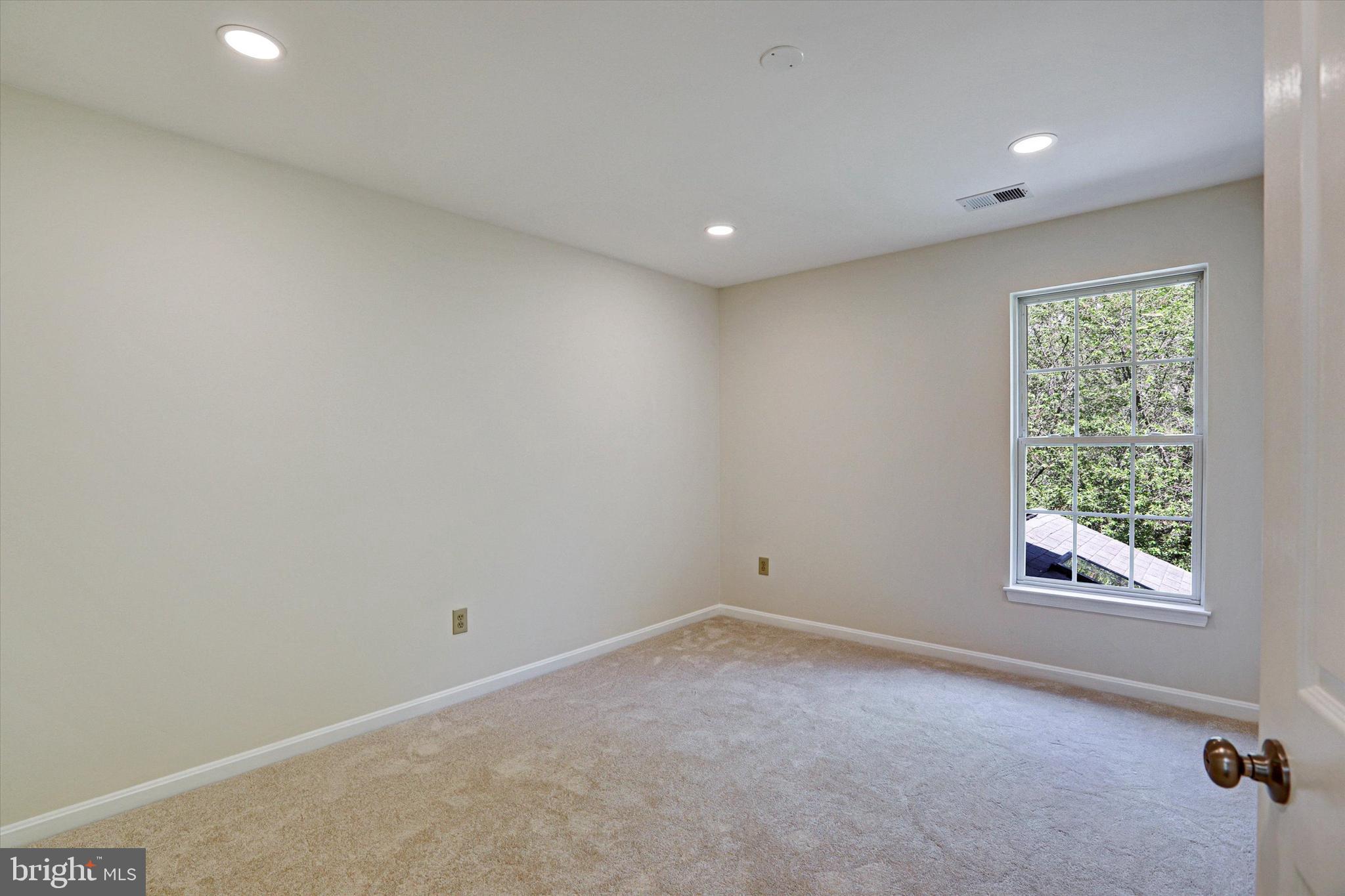 VILLAGE OF RIVER HILL - Residential