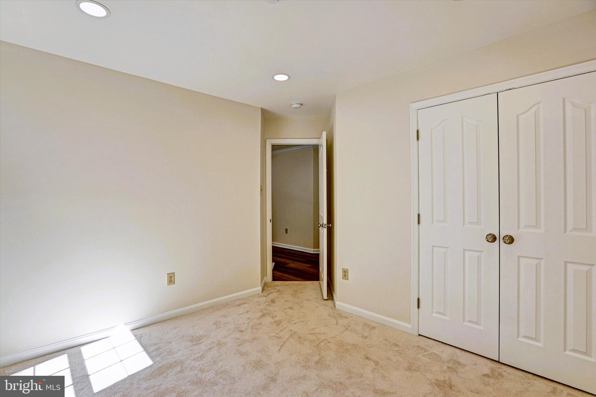 VILLAGE OF RIVER HILL - Residential