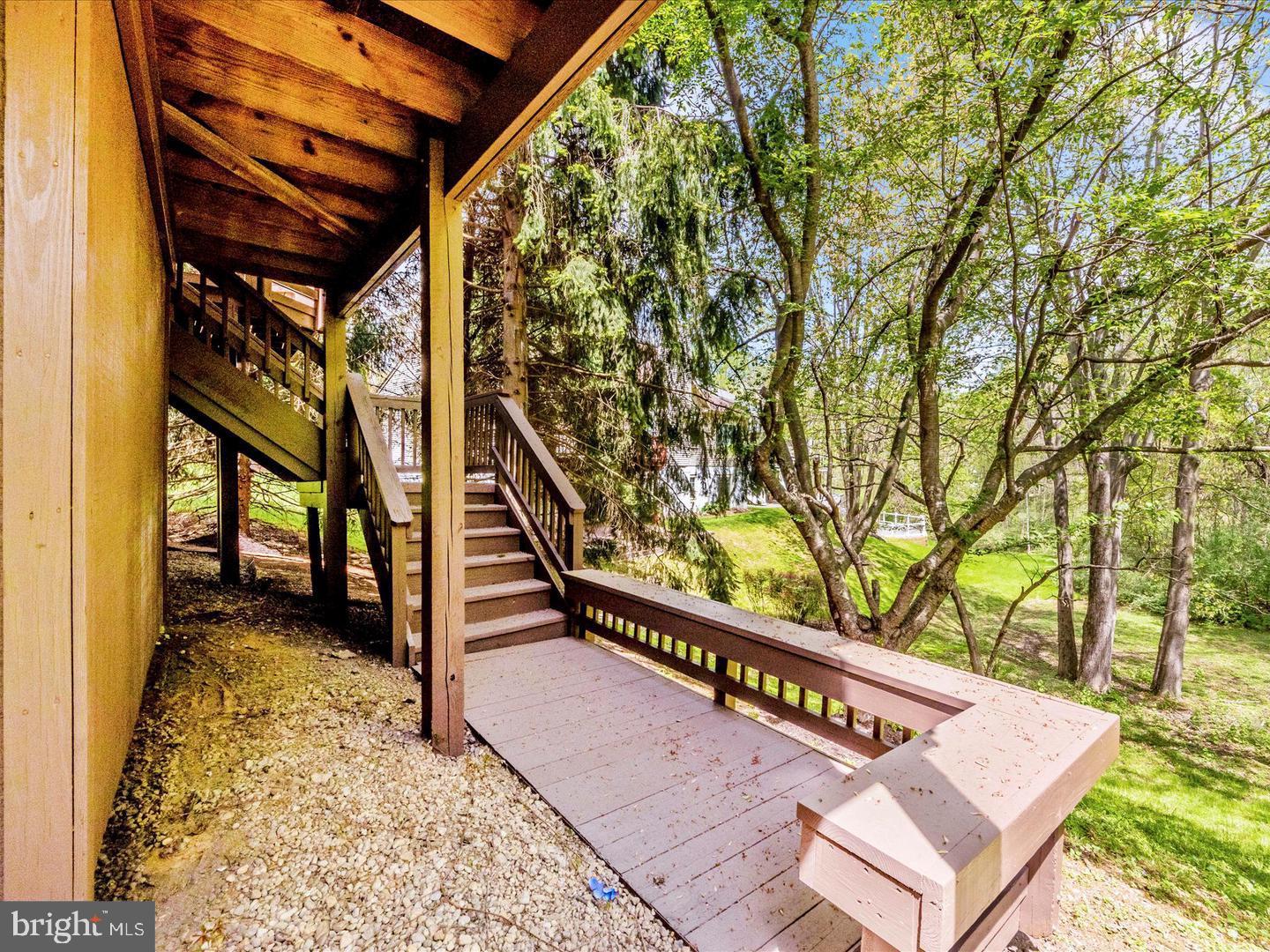 VILLAGE OF RIVER HILL - Residential