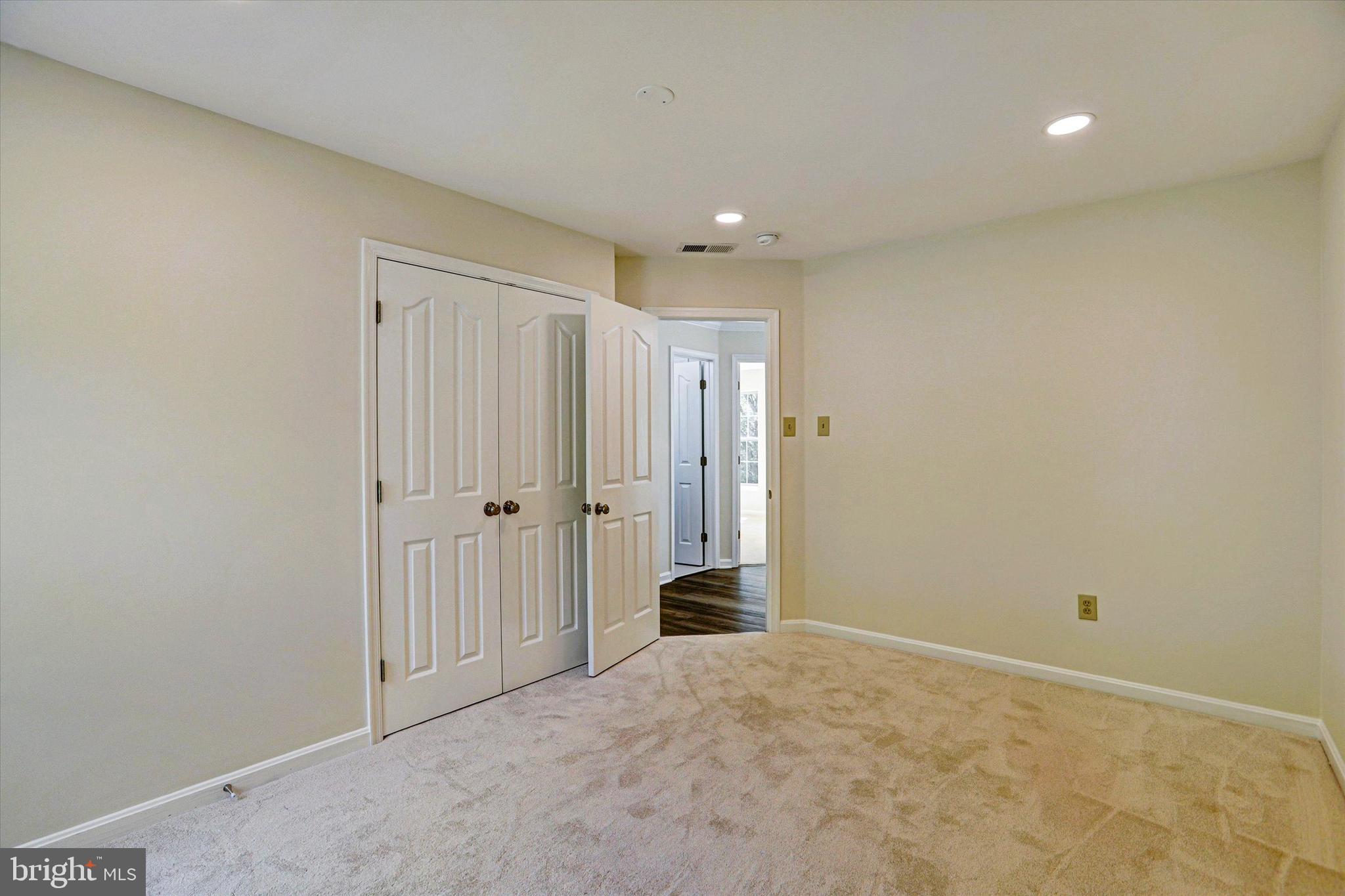 VILLAGE OF RIVER HILL - Residential