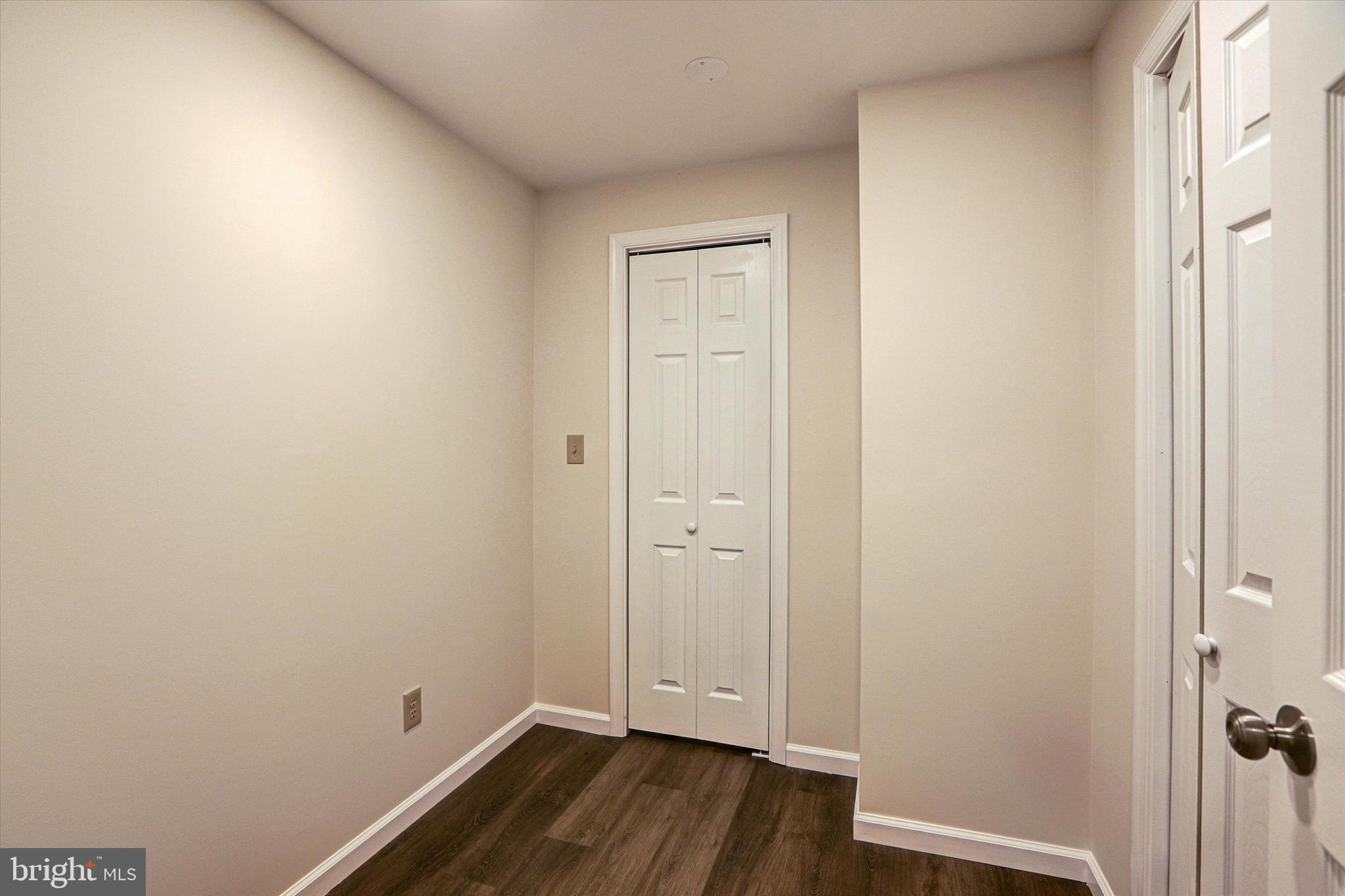 VILLAGE OF RIVER HILL - Residential