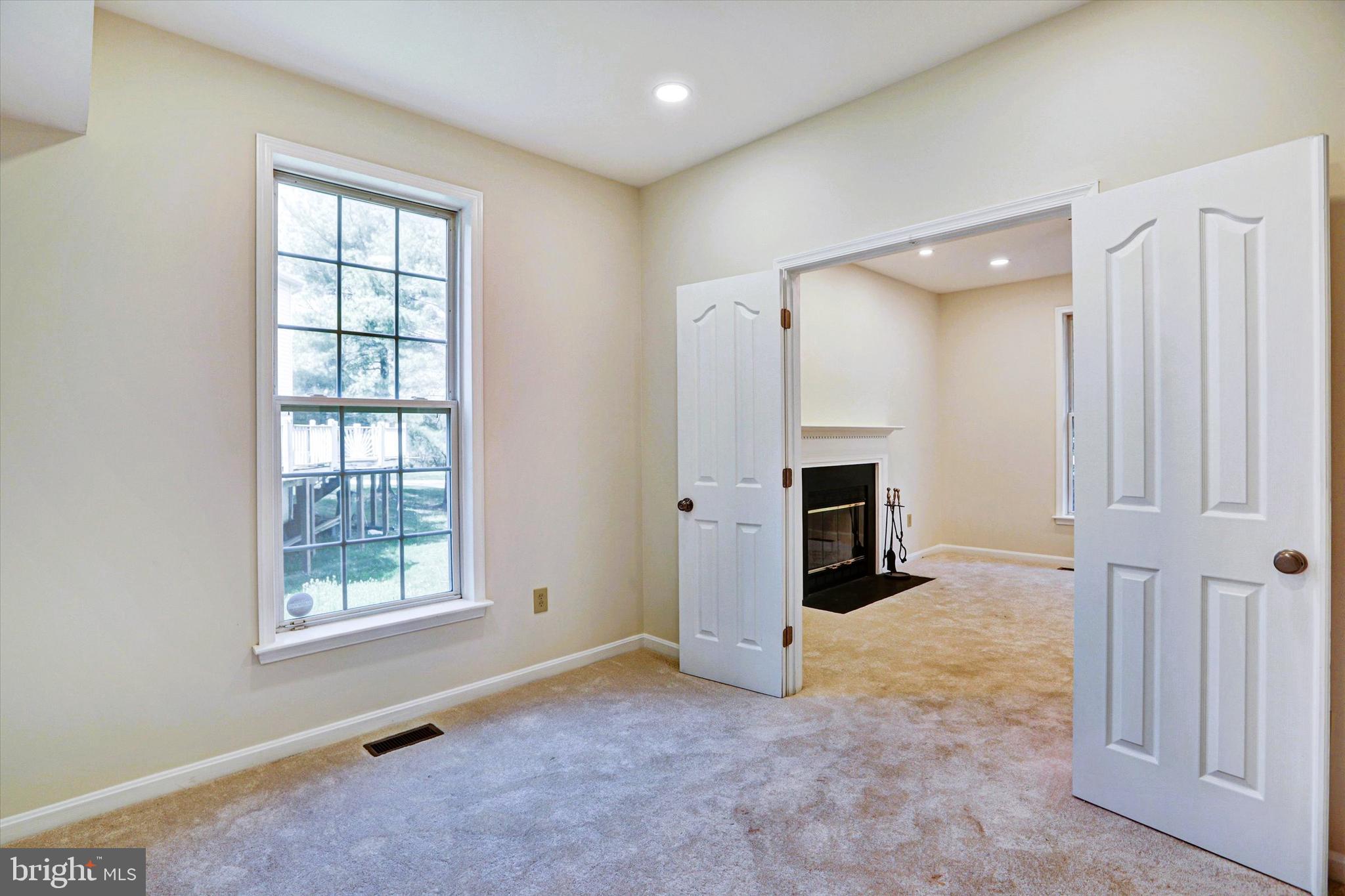 VILLAGE OF RIVER HILL - Residential