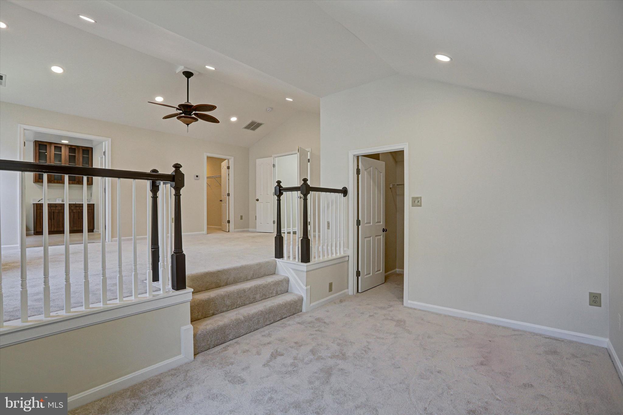 VILLAGE OF RIVER HILL - Residential