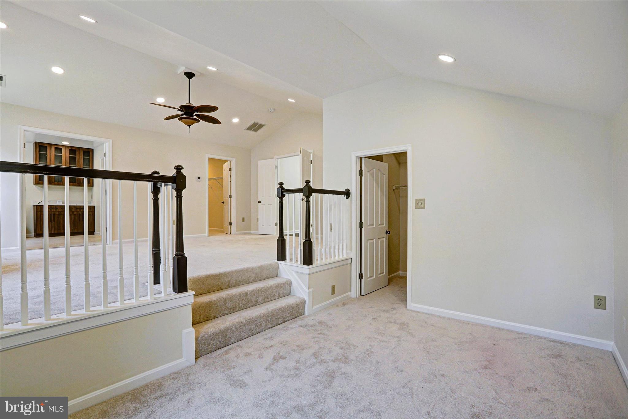 VILLAGE OF RIVER HILL - Residential