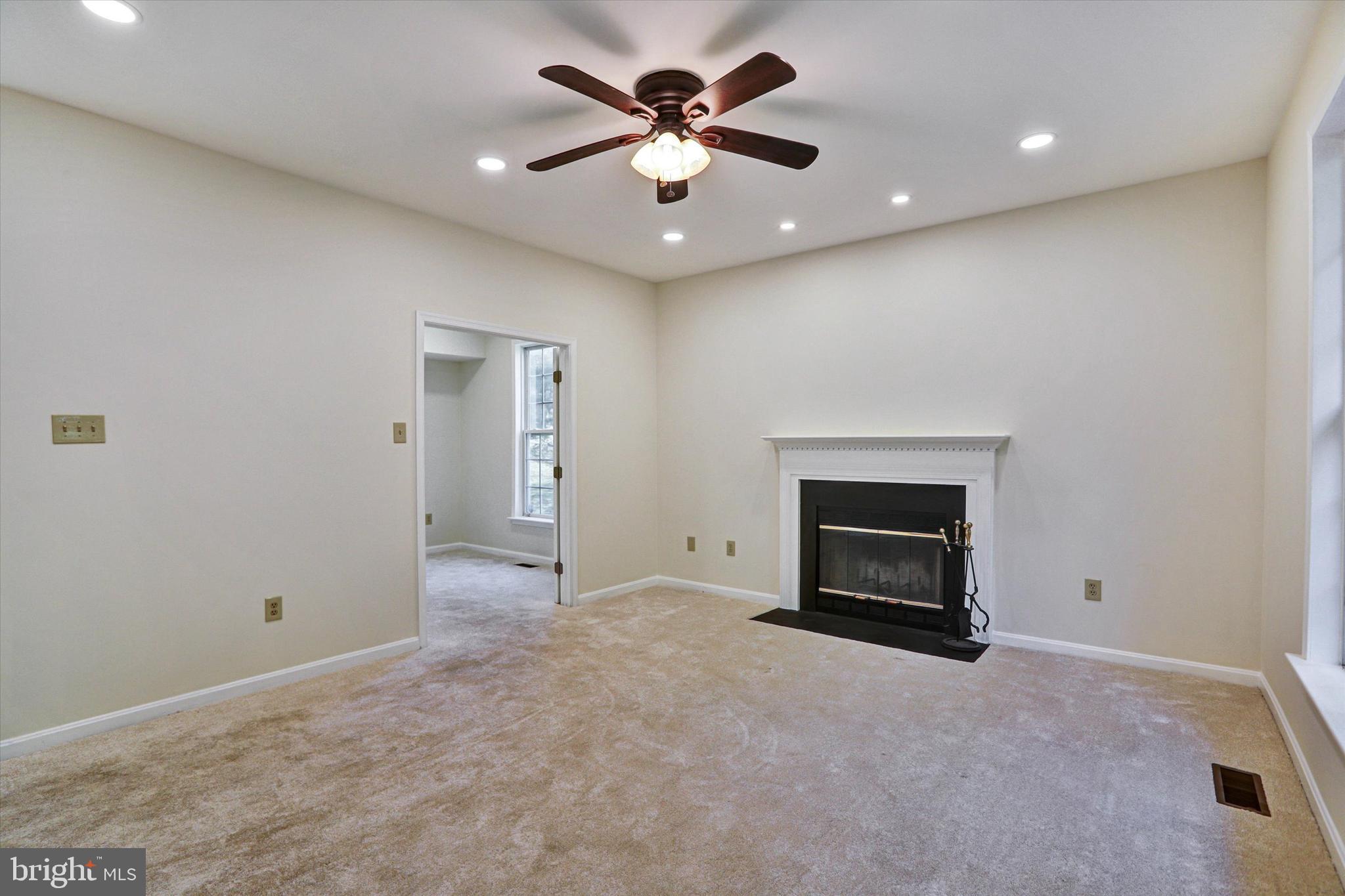 VILLAGE OF RIVER HILL - Residential