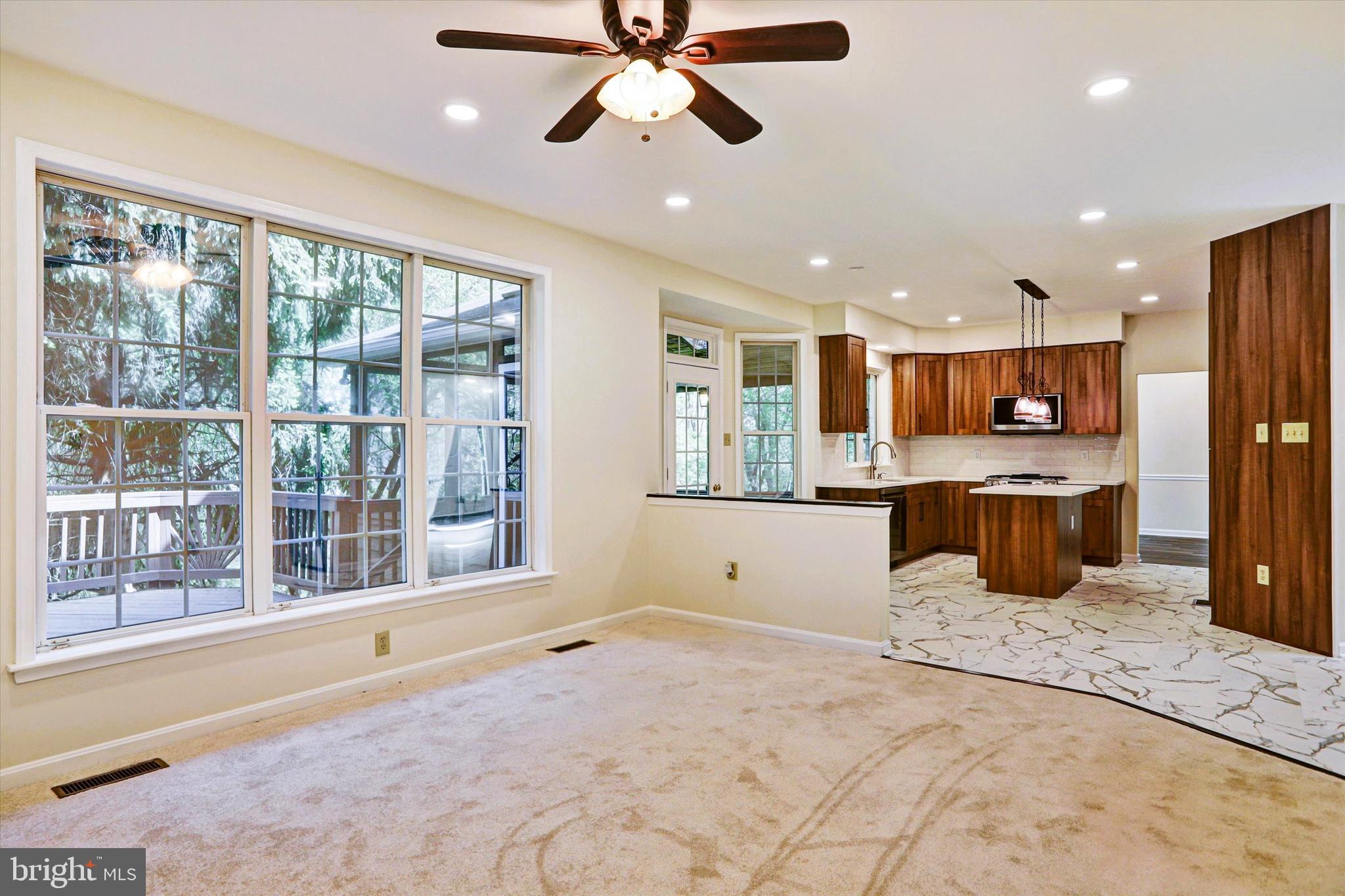 VILLAGE OF RIVER HILL - Residential