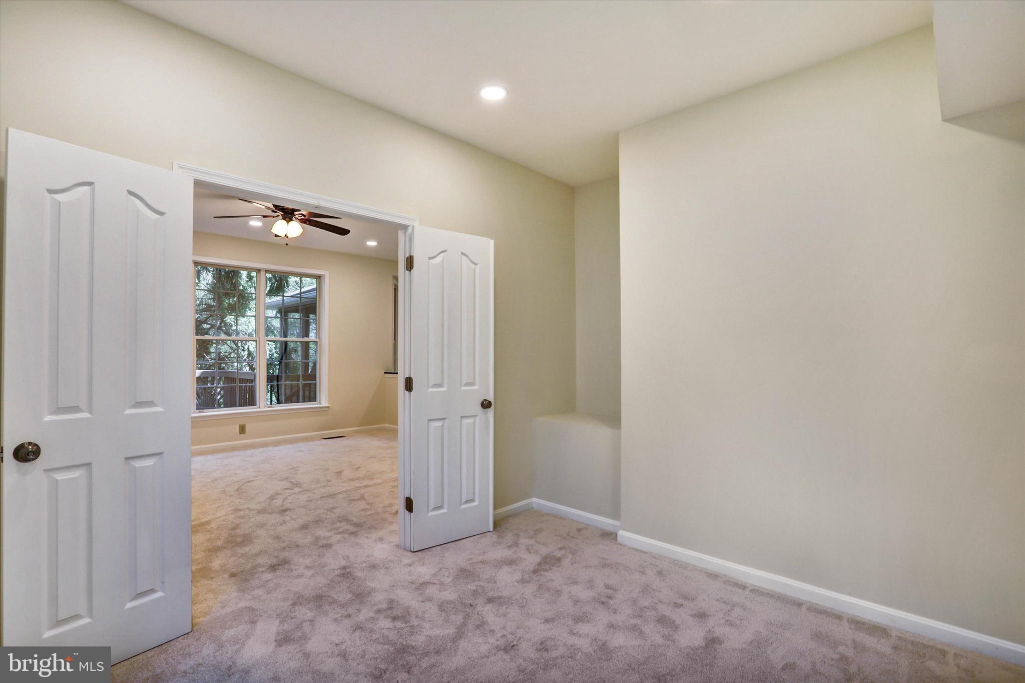 VILLAGE OF RIVER HILL - Residential