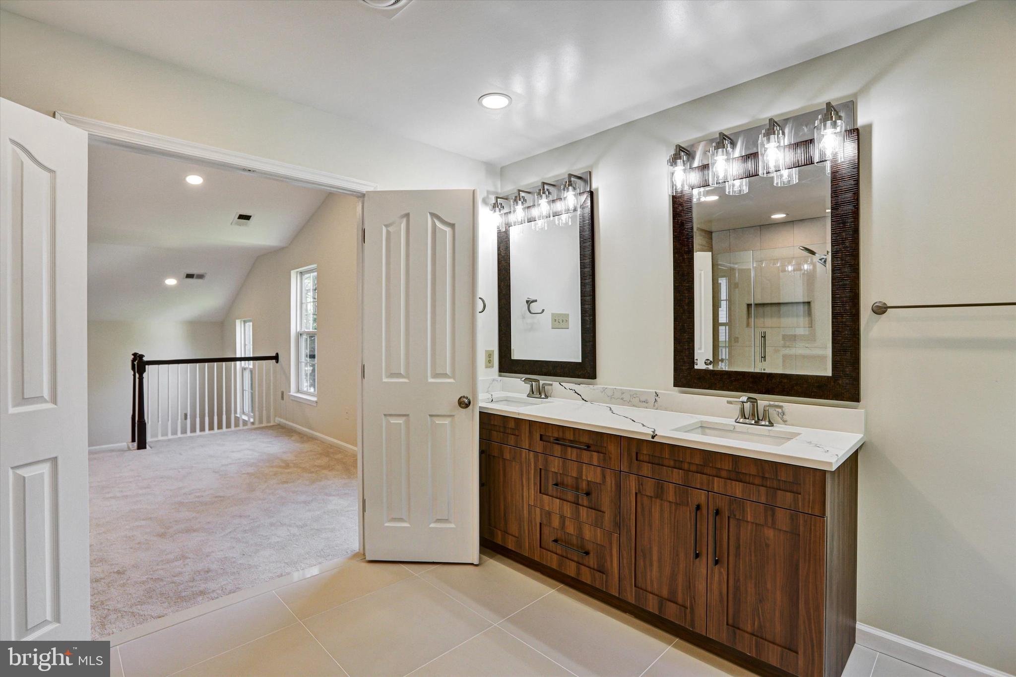 VILLAGE OF RIVER HILL - Residential