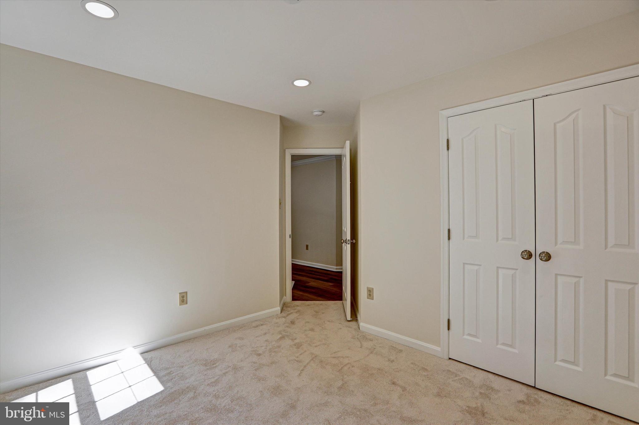 VILLAGE OF RIVER HILL - Residential