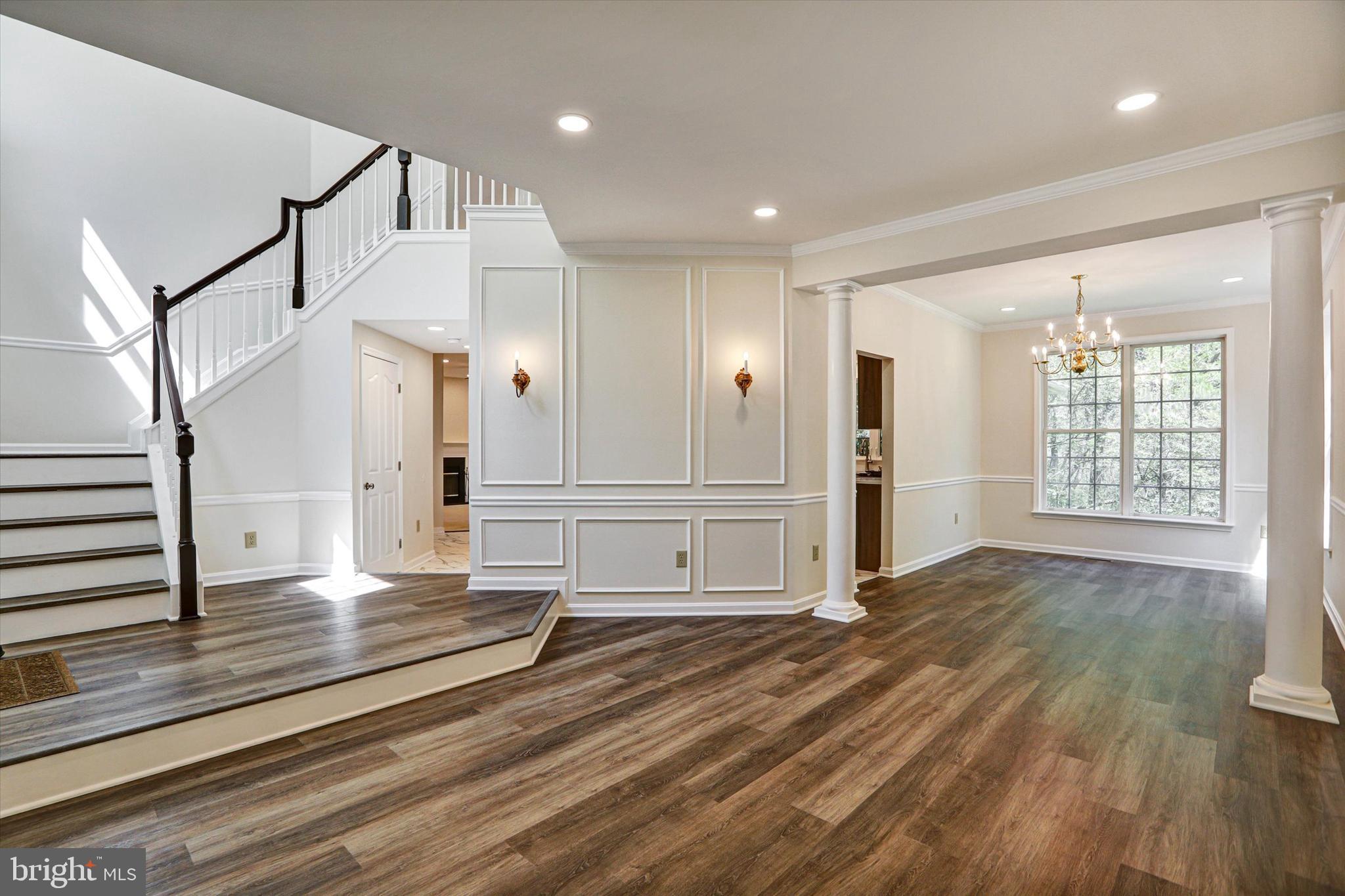 VILLAGE OF RIVER HILL - Residential