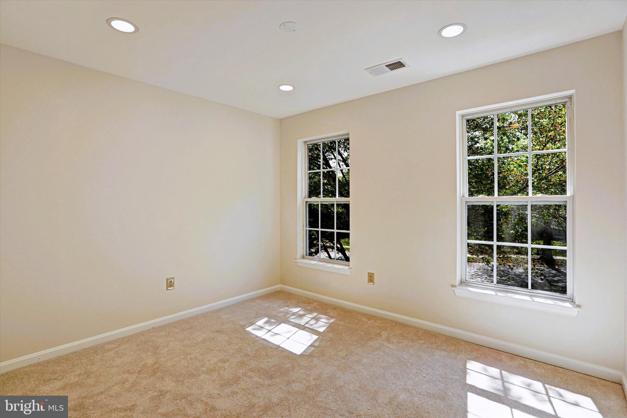 VILLAGE OF RIVER HILL - Residential