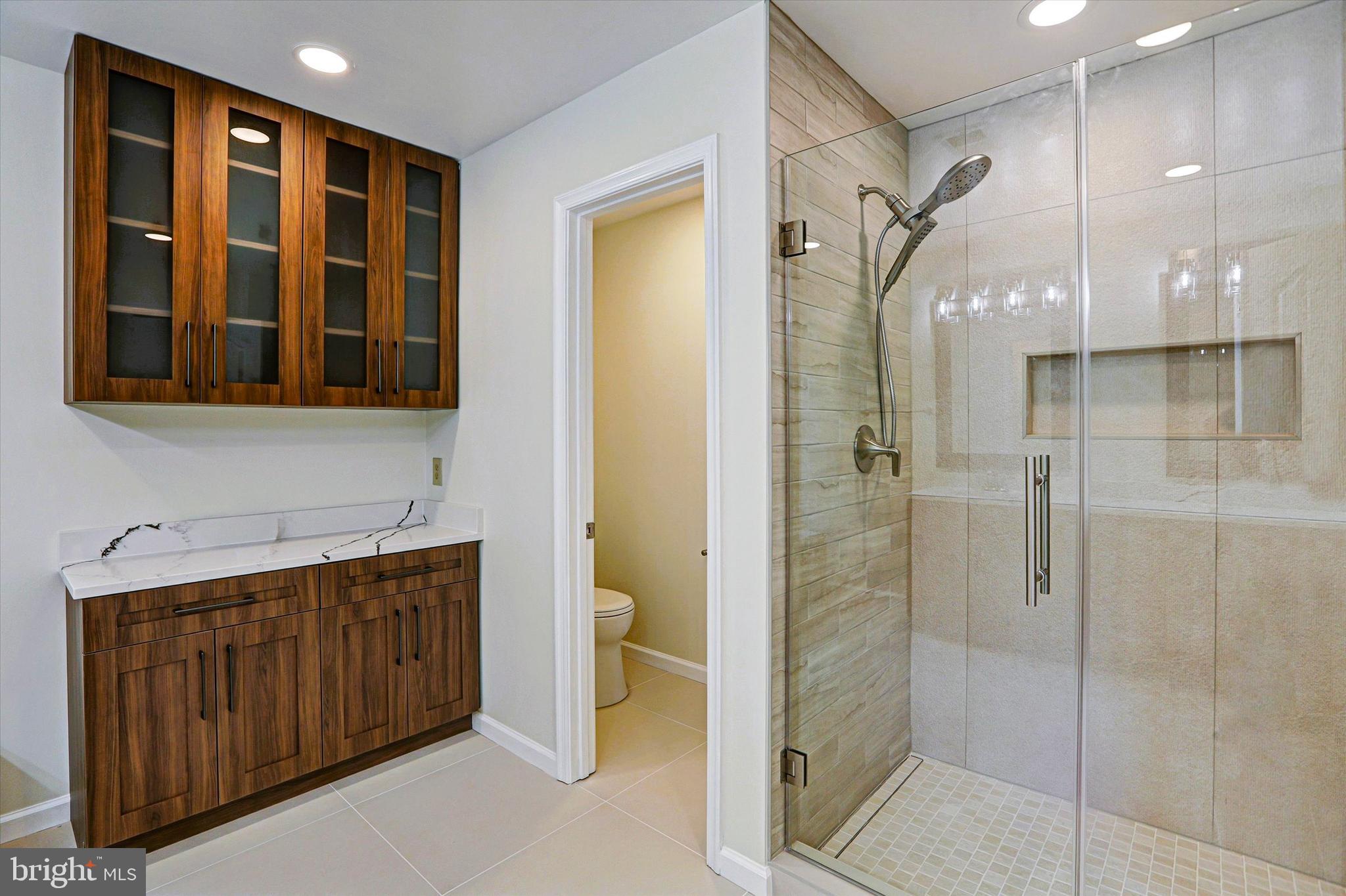 VILLAGE OF RIVER HILL - Residential