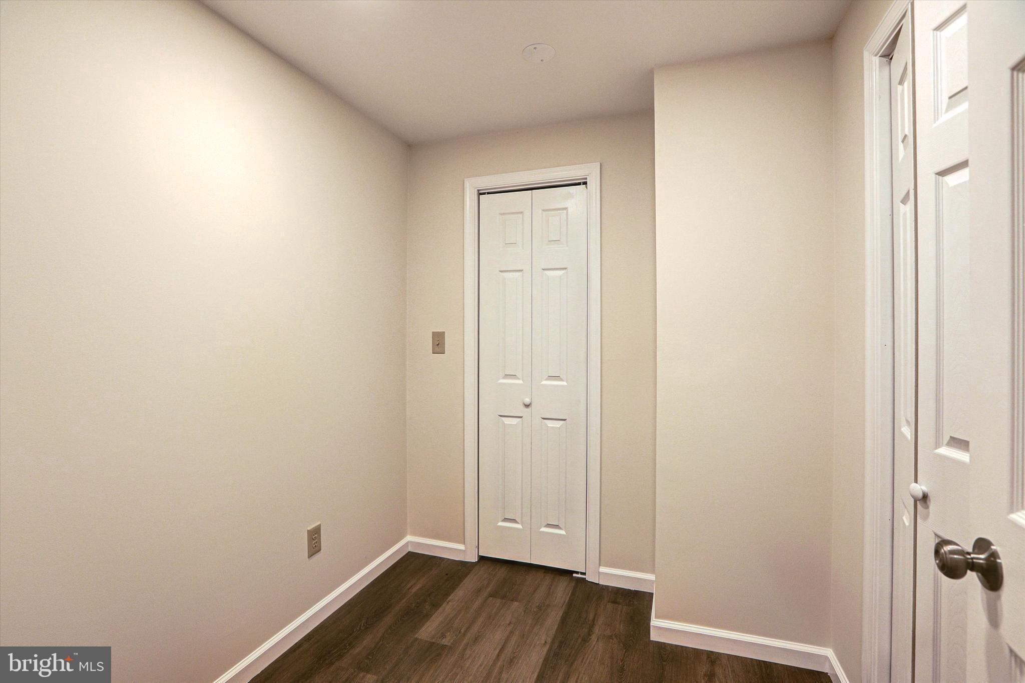 VILLAGE OF RIVER HILL - Residential