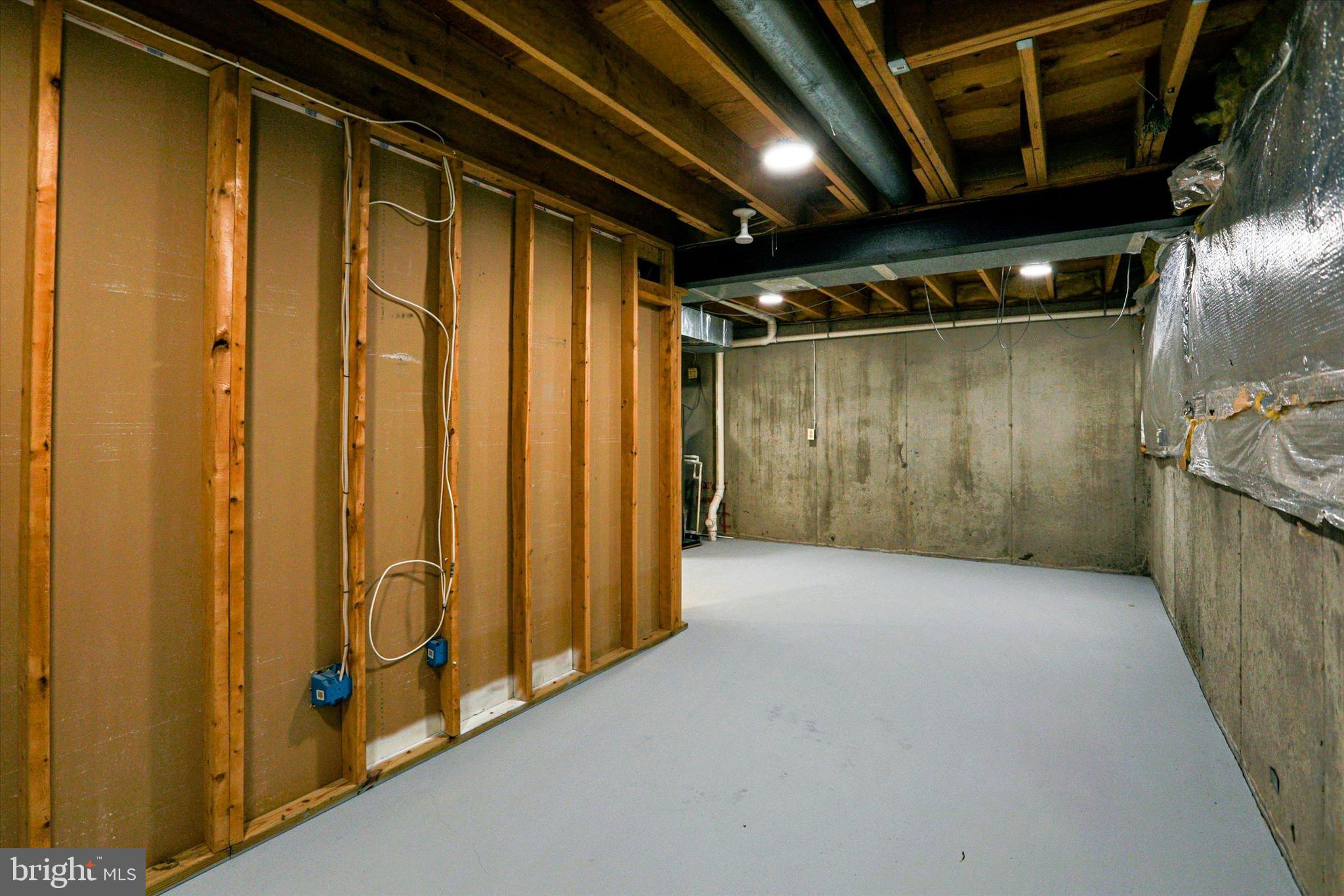 VILLAGE OF RIVER HILL - Residential