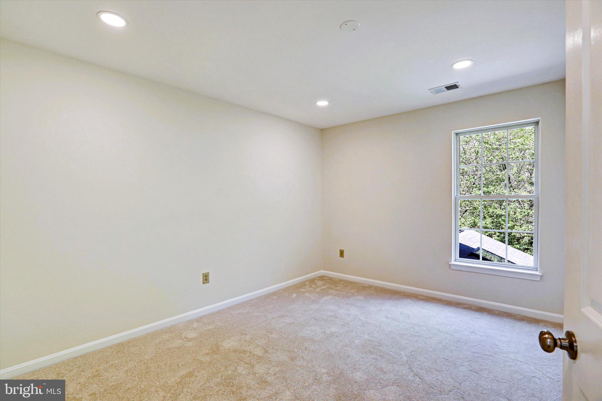 VILLAGE OF RIVER HILL - Residential