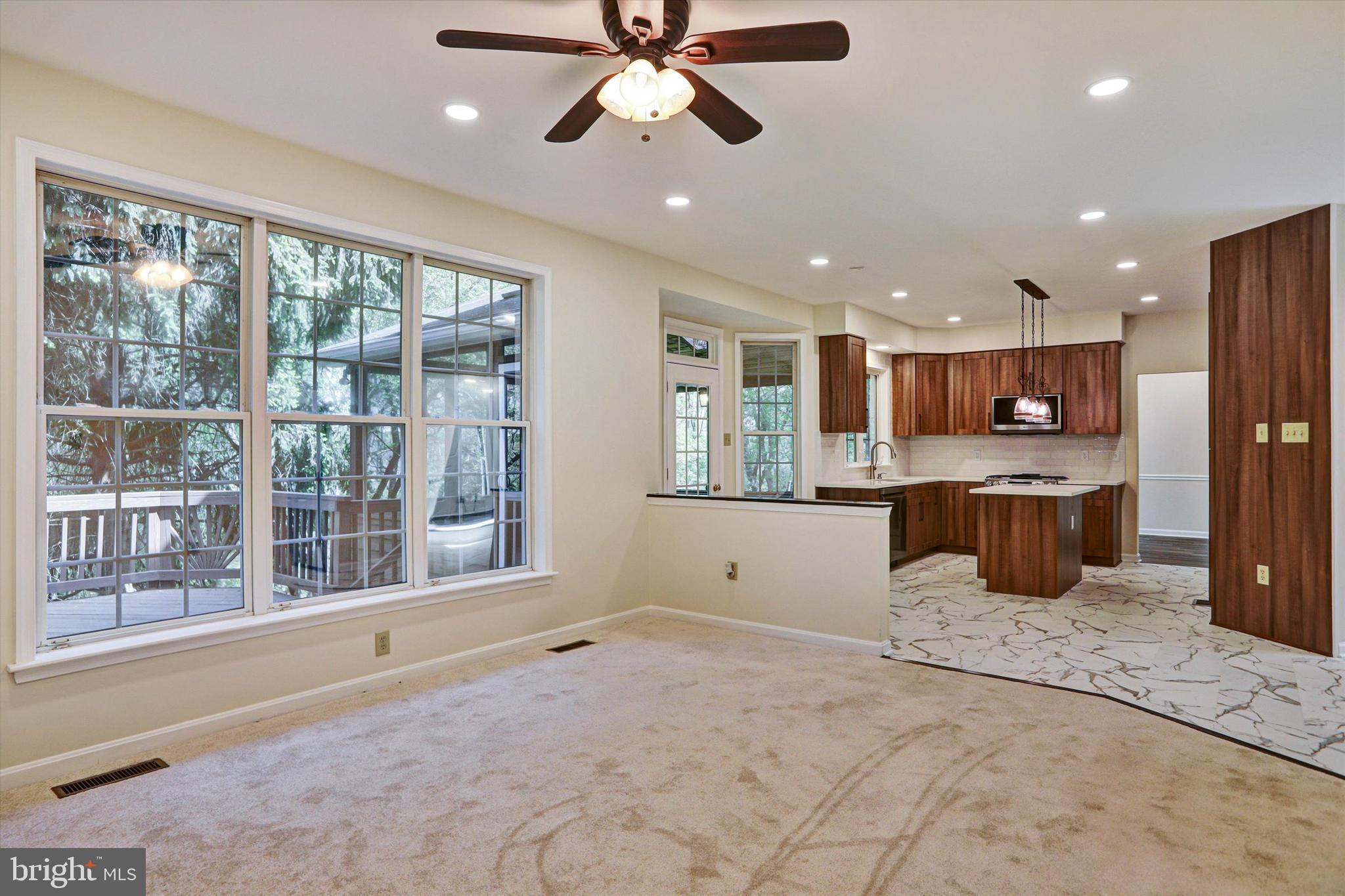 VILLAGE OF RIVER HILL - Residential