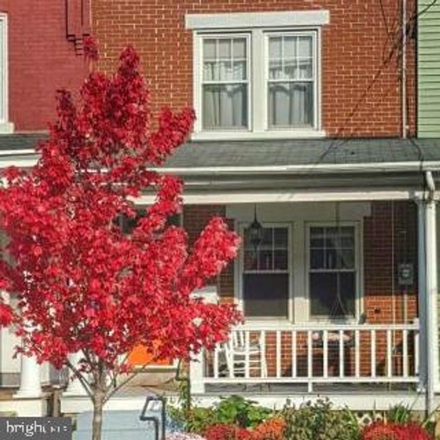 Very well maintained East Lancaster City Rowhome. Home sits in the LGH ''Home for the City'' area. Hardwood floors, efficient gas heat,  new central air unit. New Windows, updated wiring/plumbing.