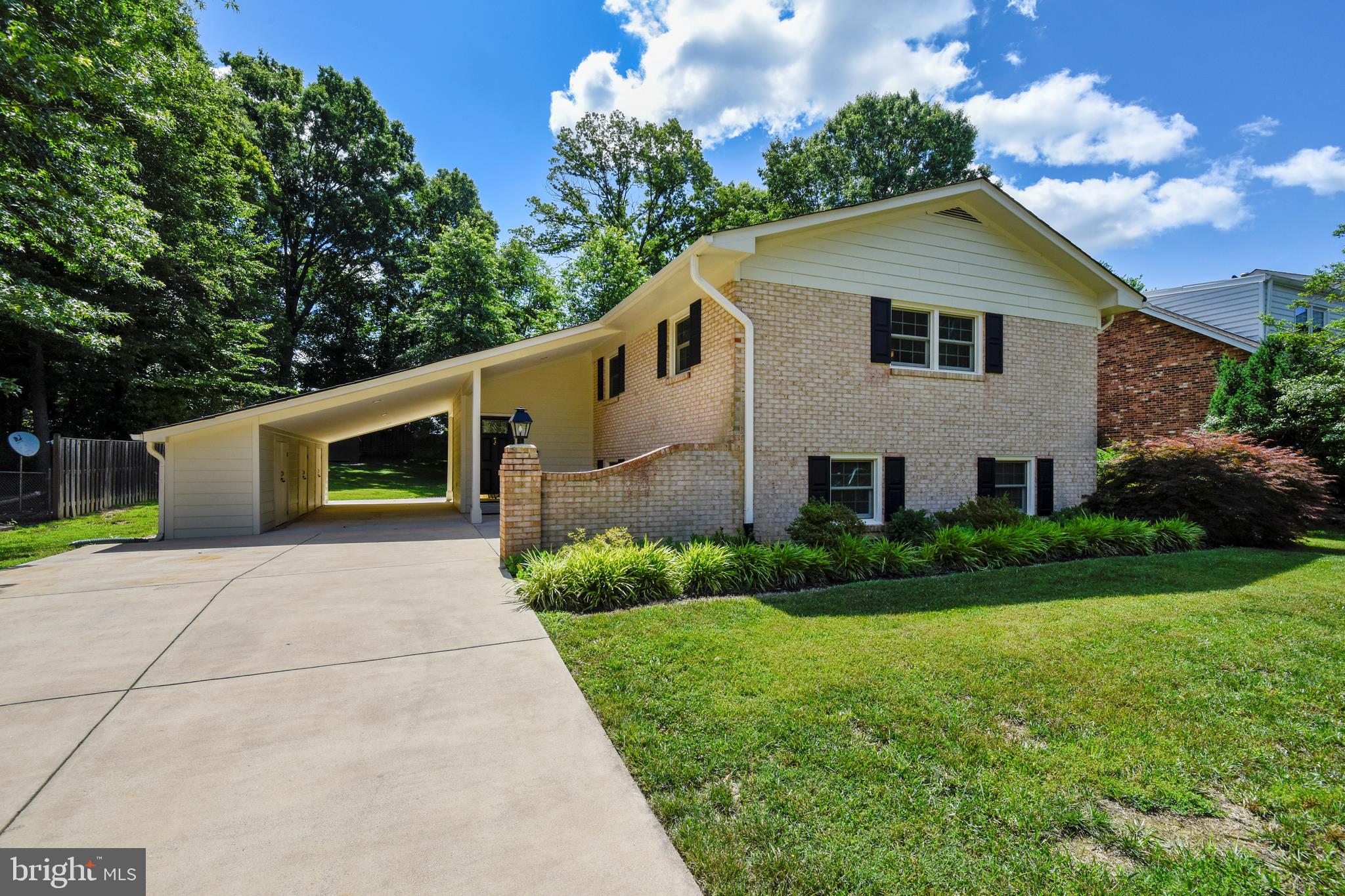 STRATFORD ON THE POTOMAC - Residential