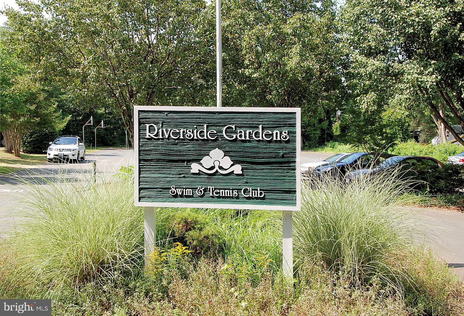 STRATFORD ON THE POTOMAC - Residential