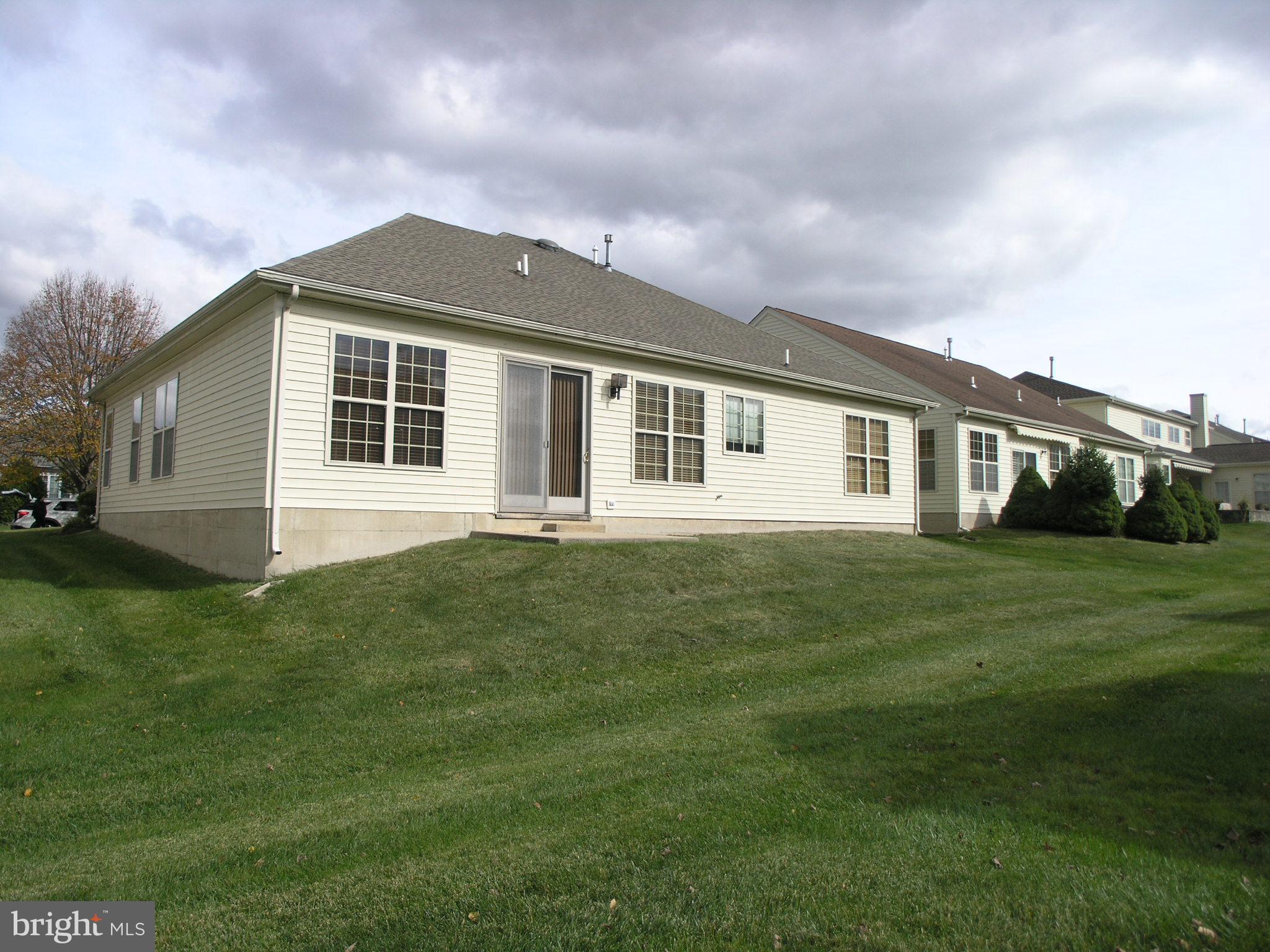 HERITAGE CR ESTS - Residential