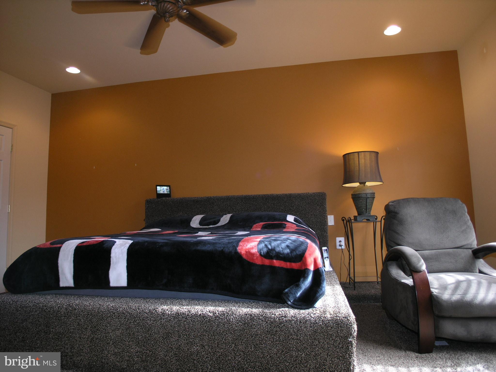 HERITAGE CR ESTS - Residential