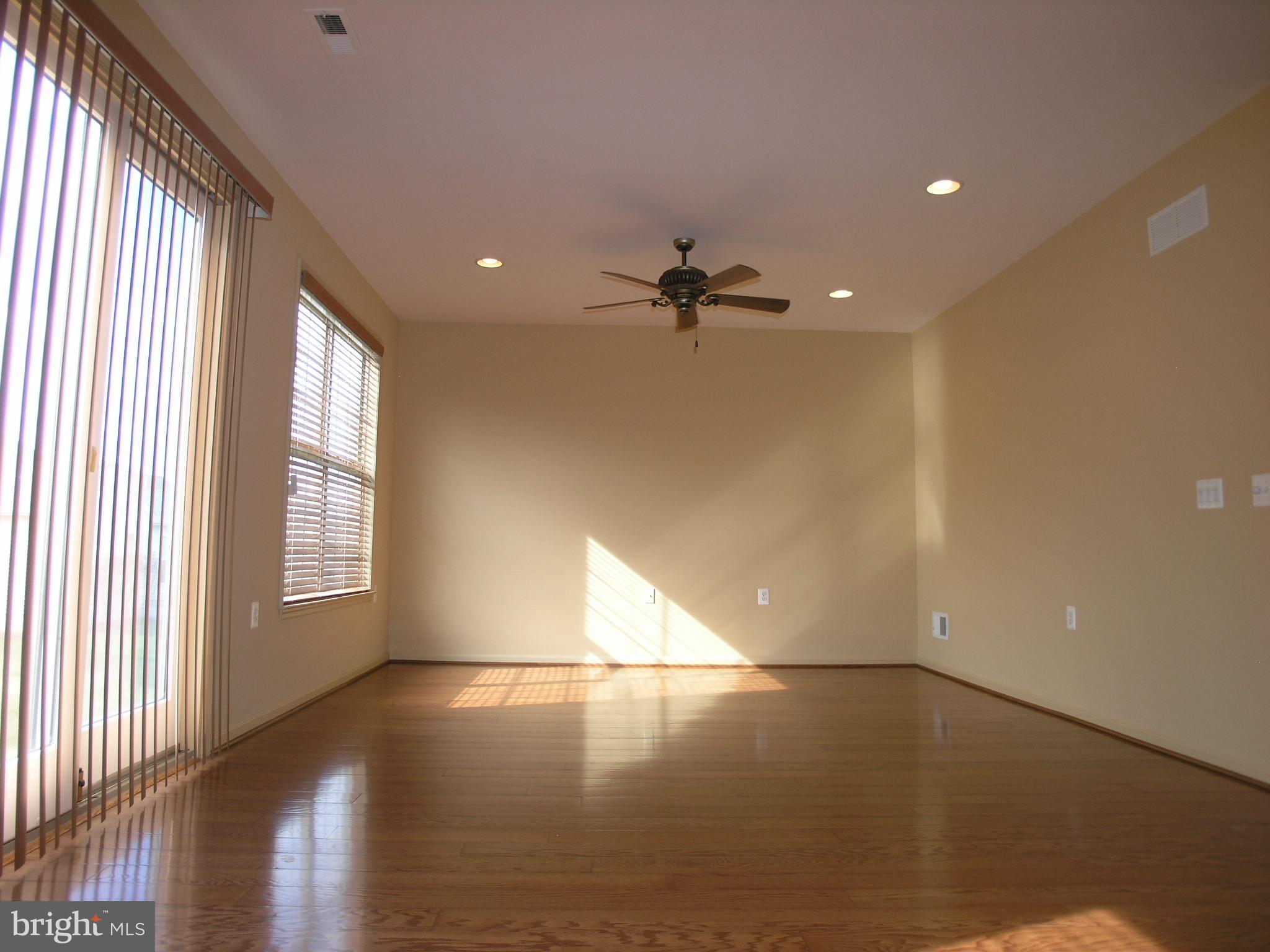 HERITAGE CR ESTS - Residential