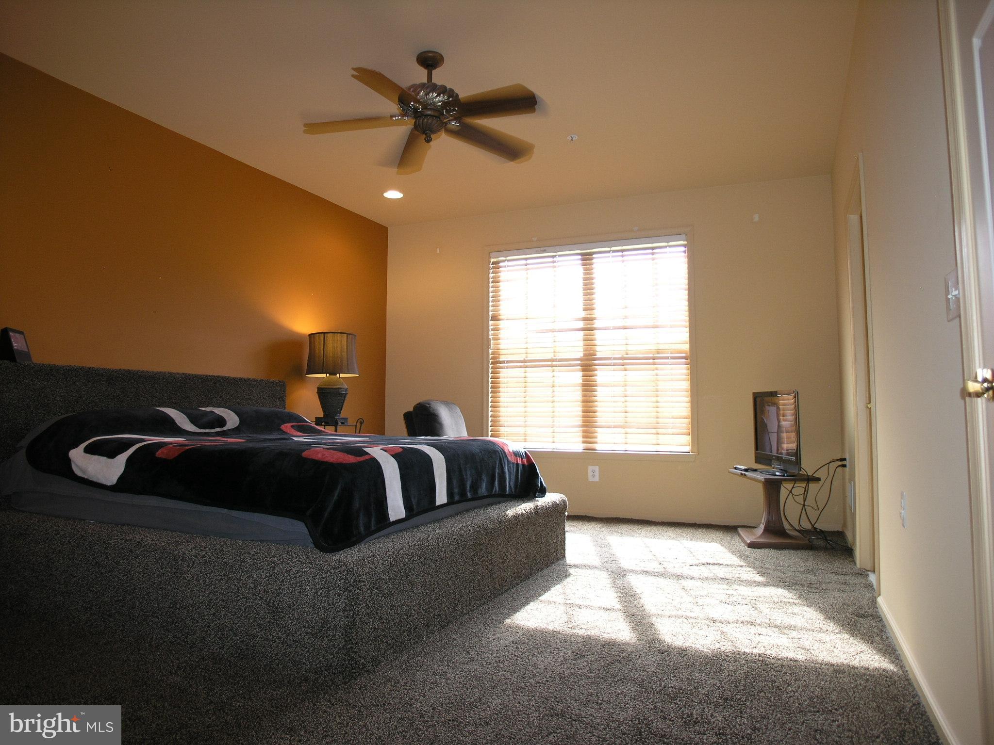 HERITAGE CR ESTS - Residential