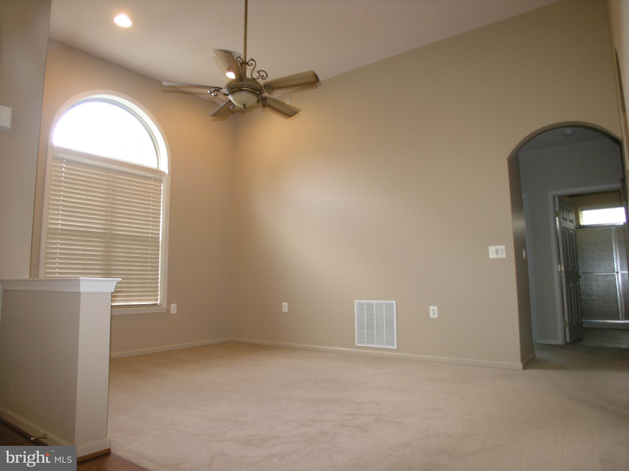 HERITAGE CR ESTS - Residential