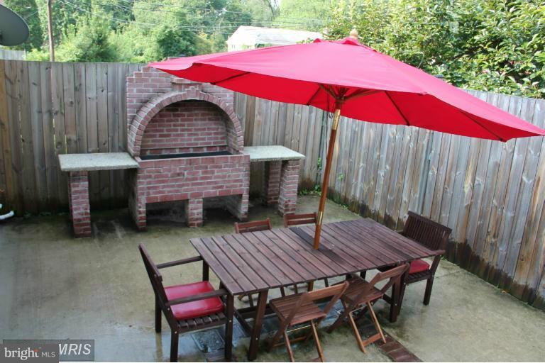 WOODLEY - Residential Lease