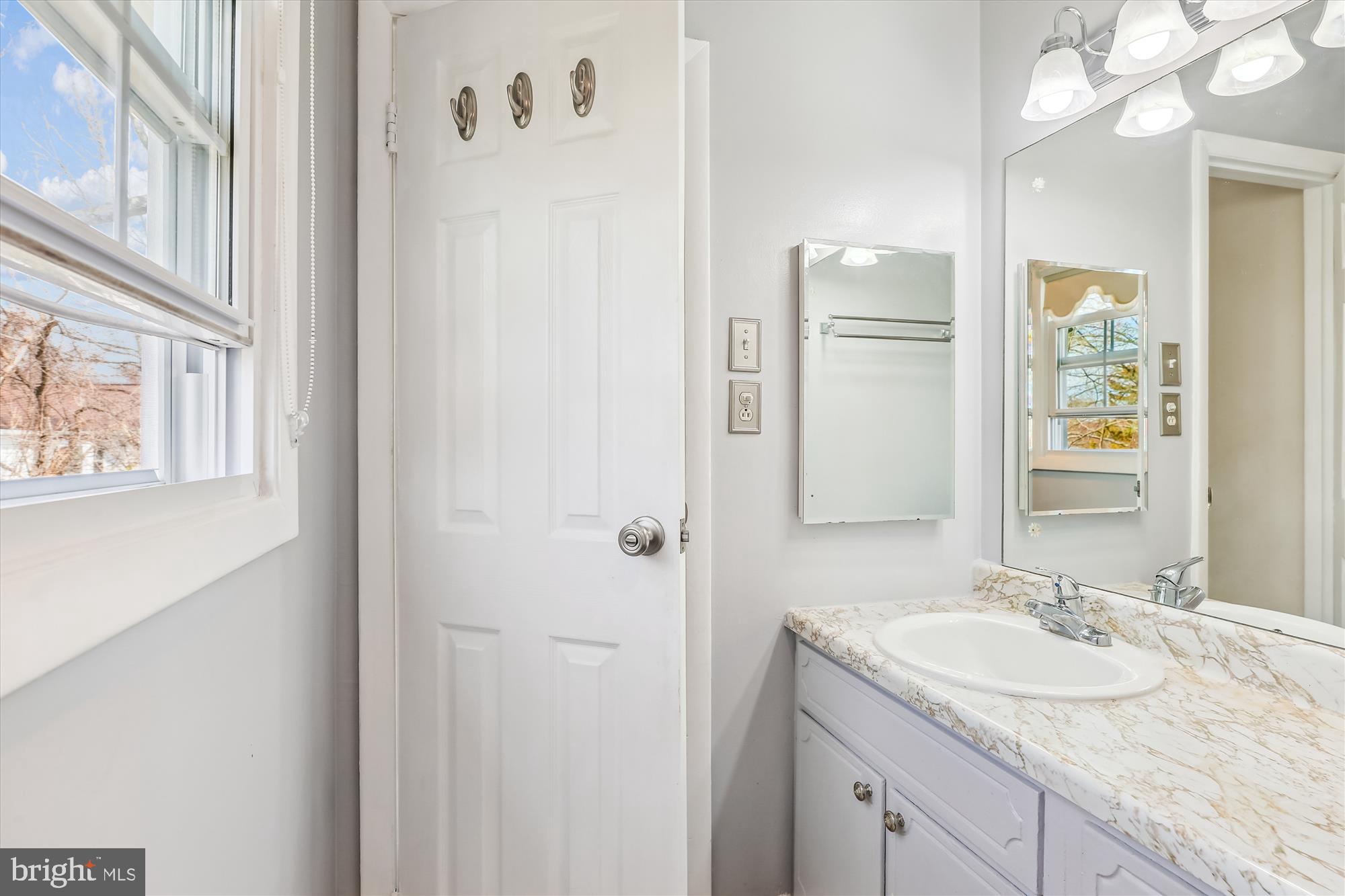 WILTON HALL - Residential