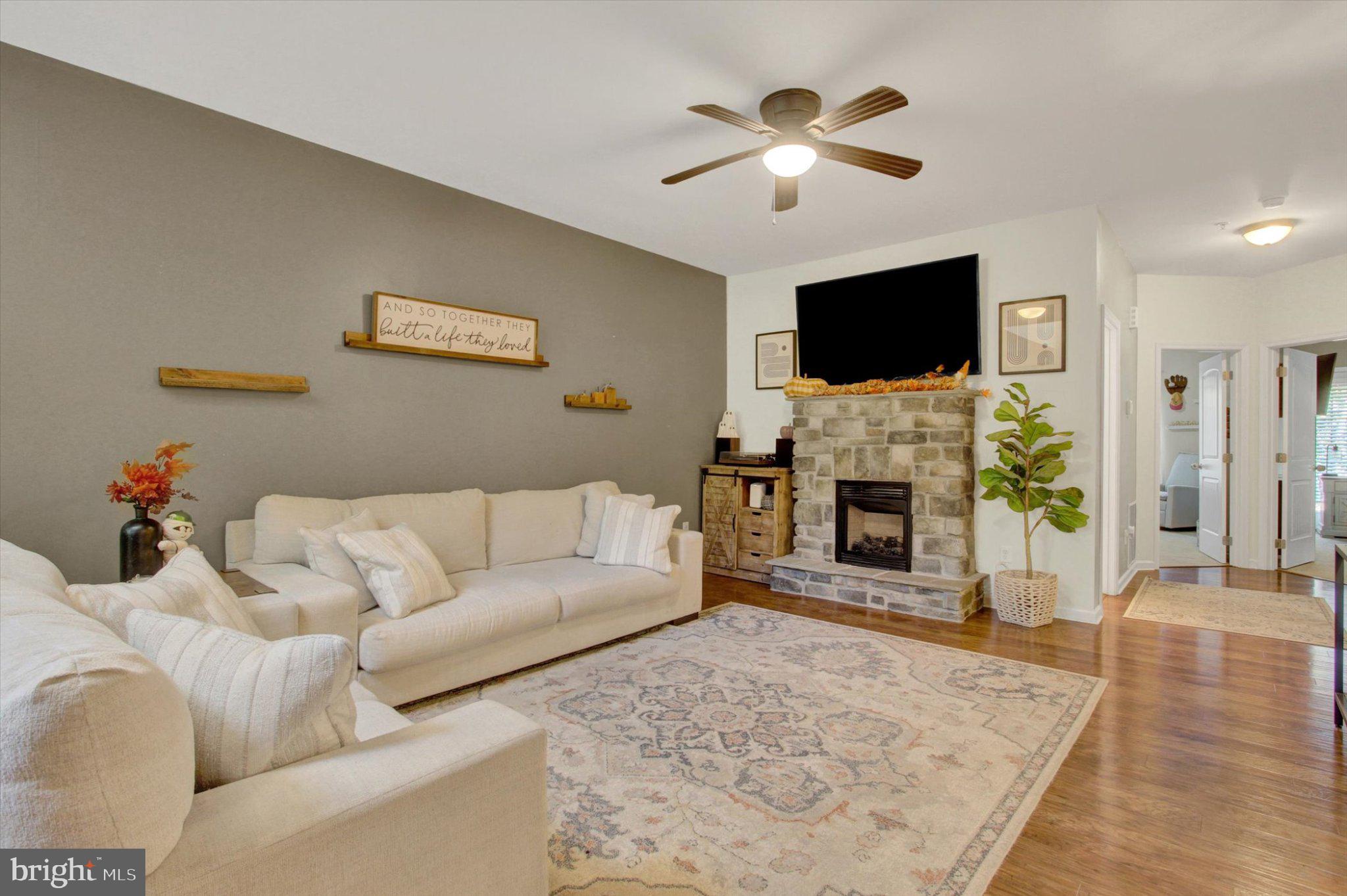 927 QUAIL RUN DRIVE