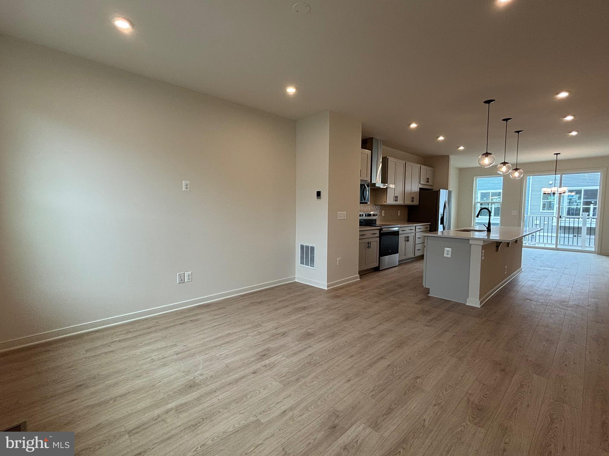 CASCADE LANDING - Residential