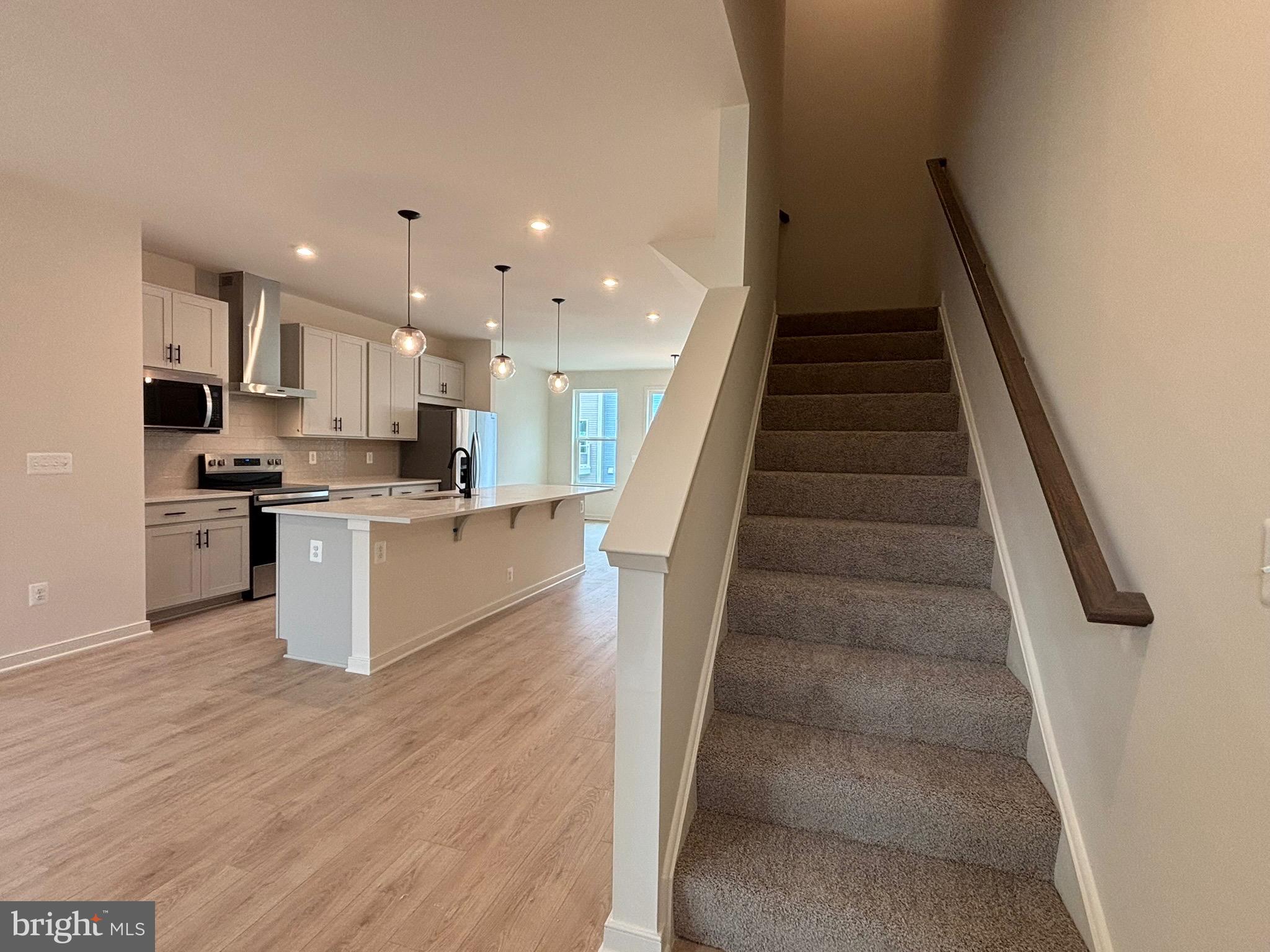 CASCADE LANDING - Residential