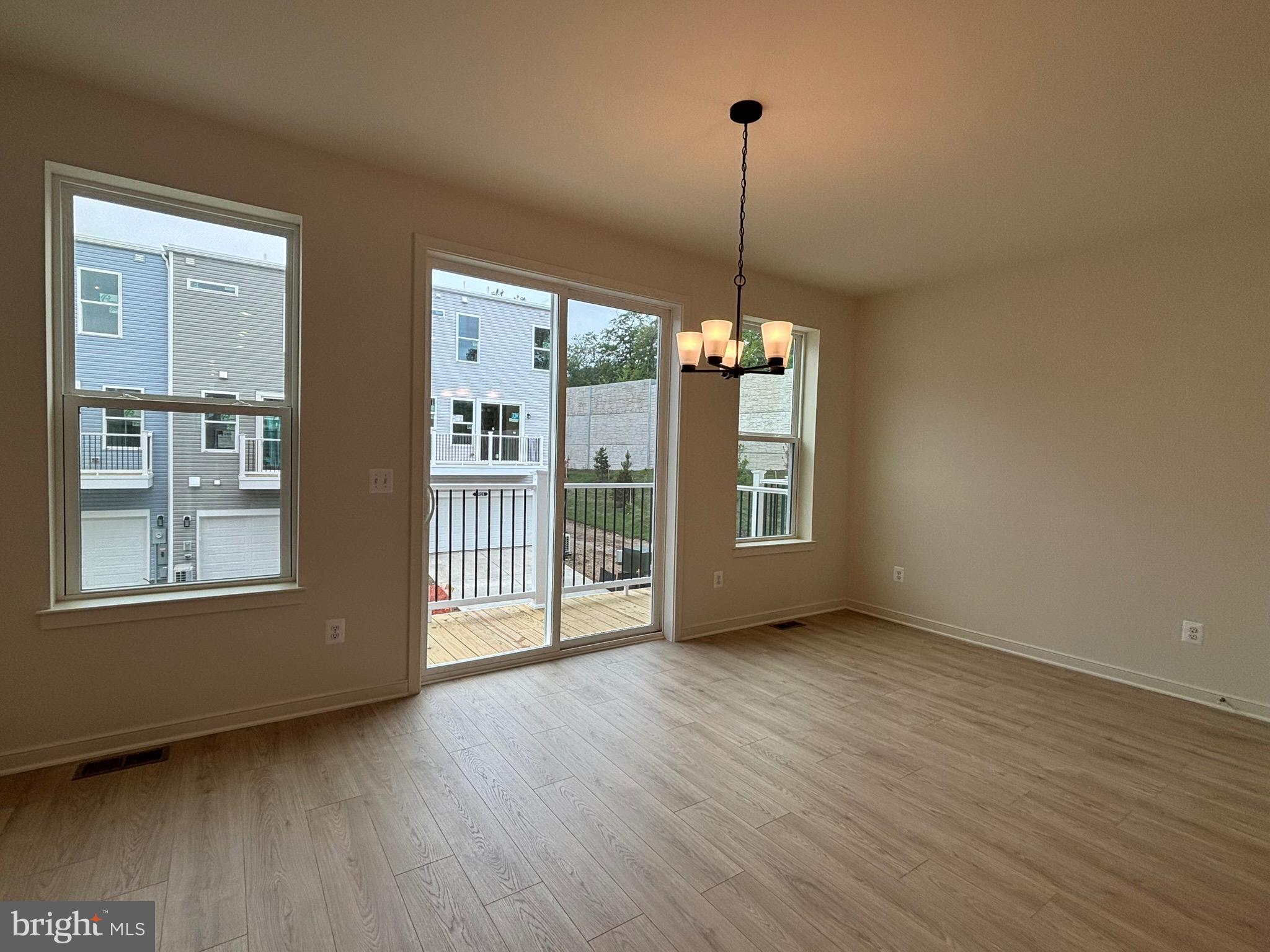 CASCADE LANDING - Residential