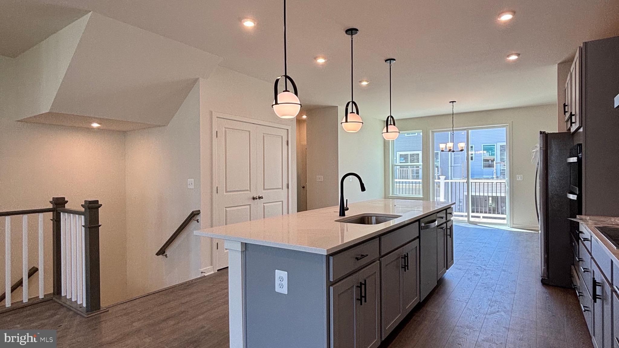 CASCADE LANDING - Residential