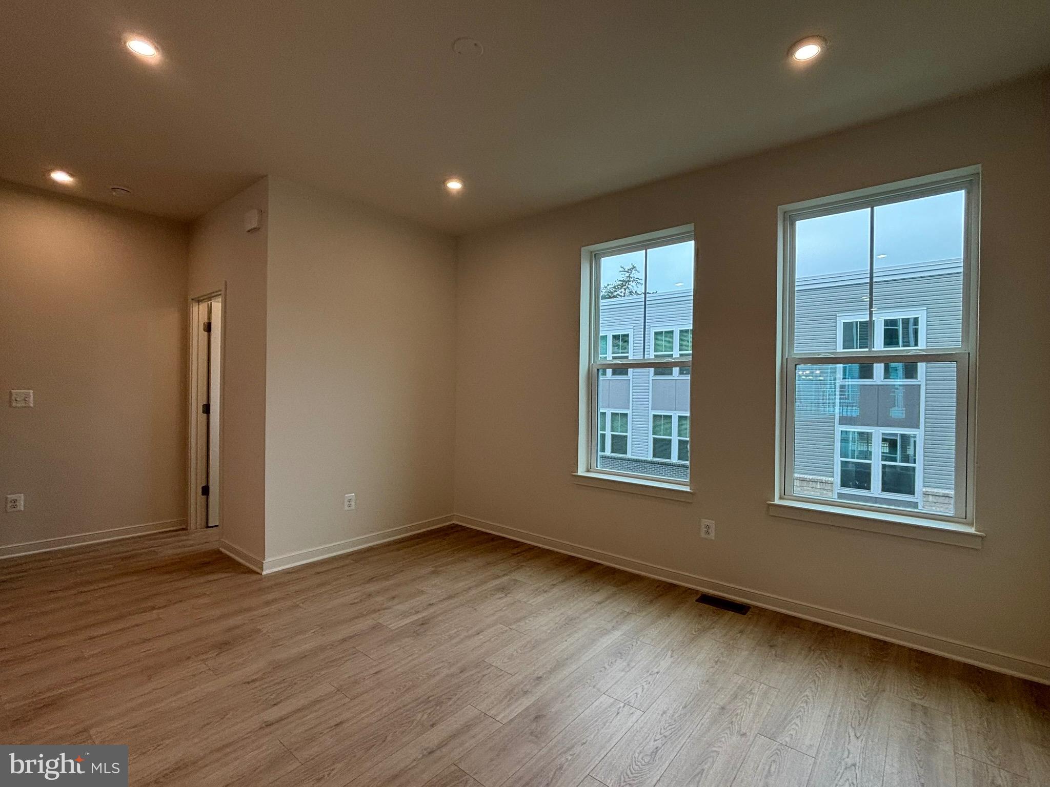 CASCADE LANDING - Residential