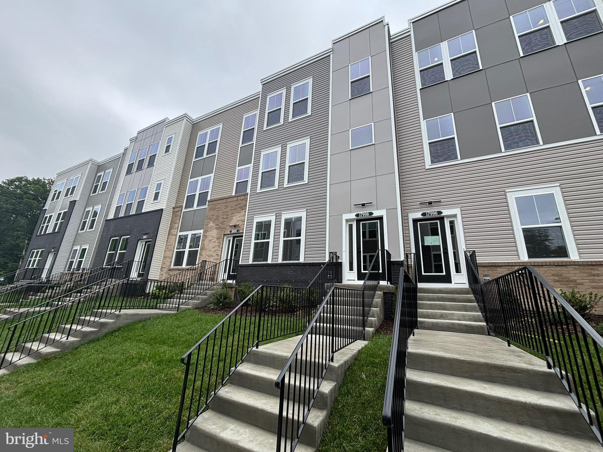 CASCADE LANDING - Residential