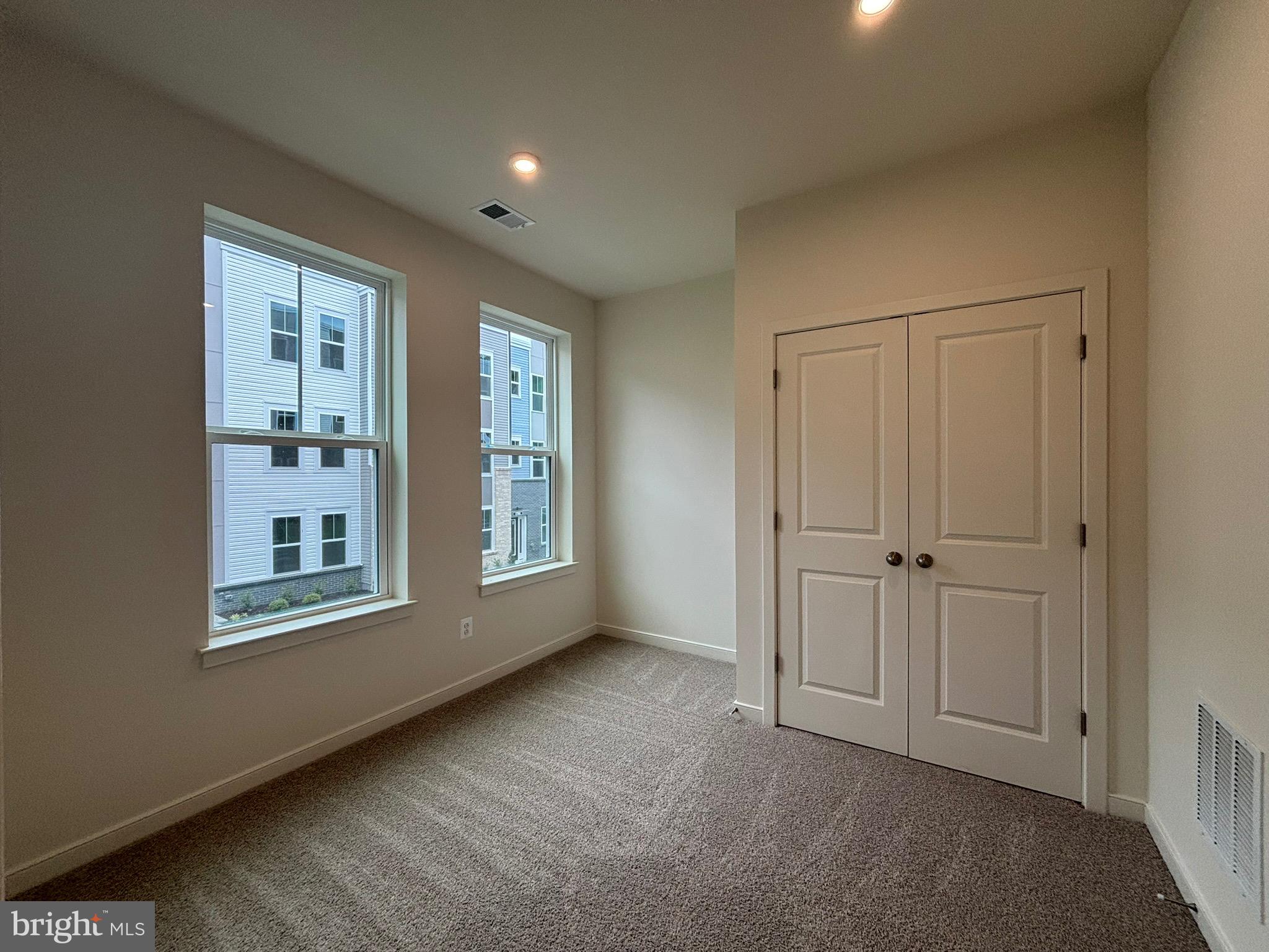 CASCADE LANDING - Residential