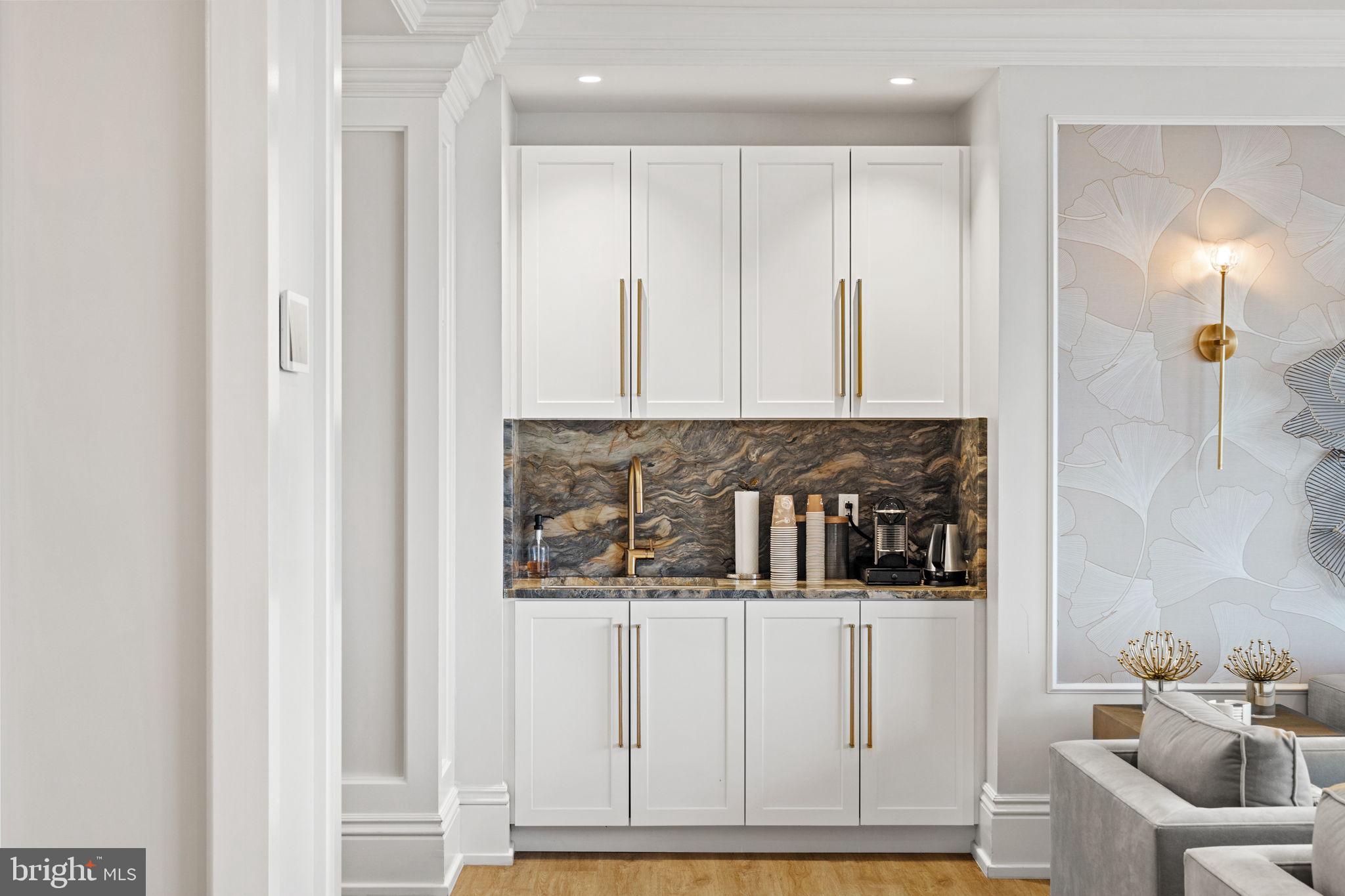 RITTENHOUSE SQUARE - Residential Lease