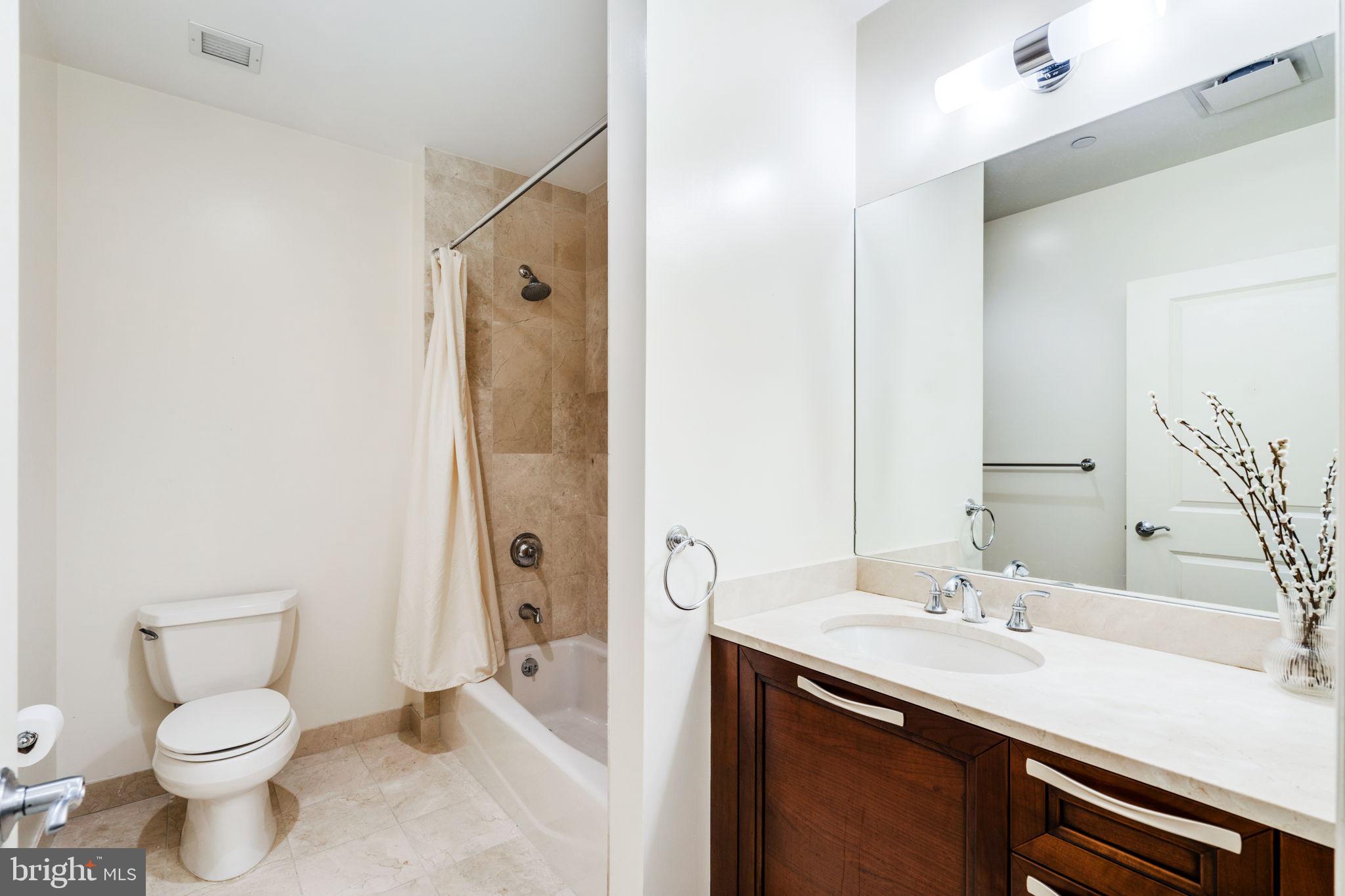 RITTENHOUSE SQUARE - Residential Lease