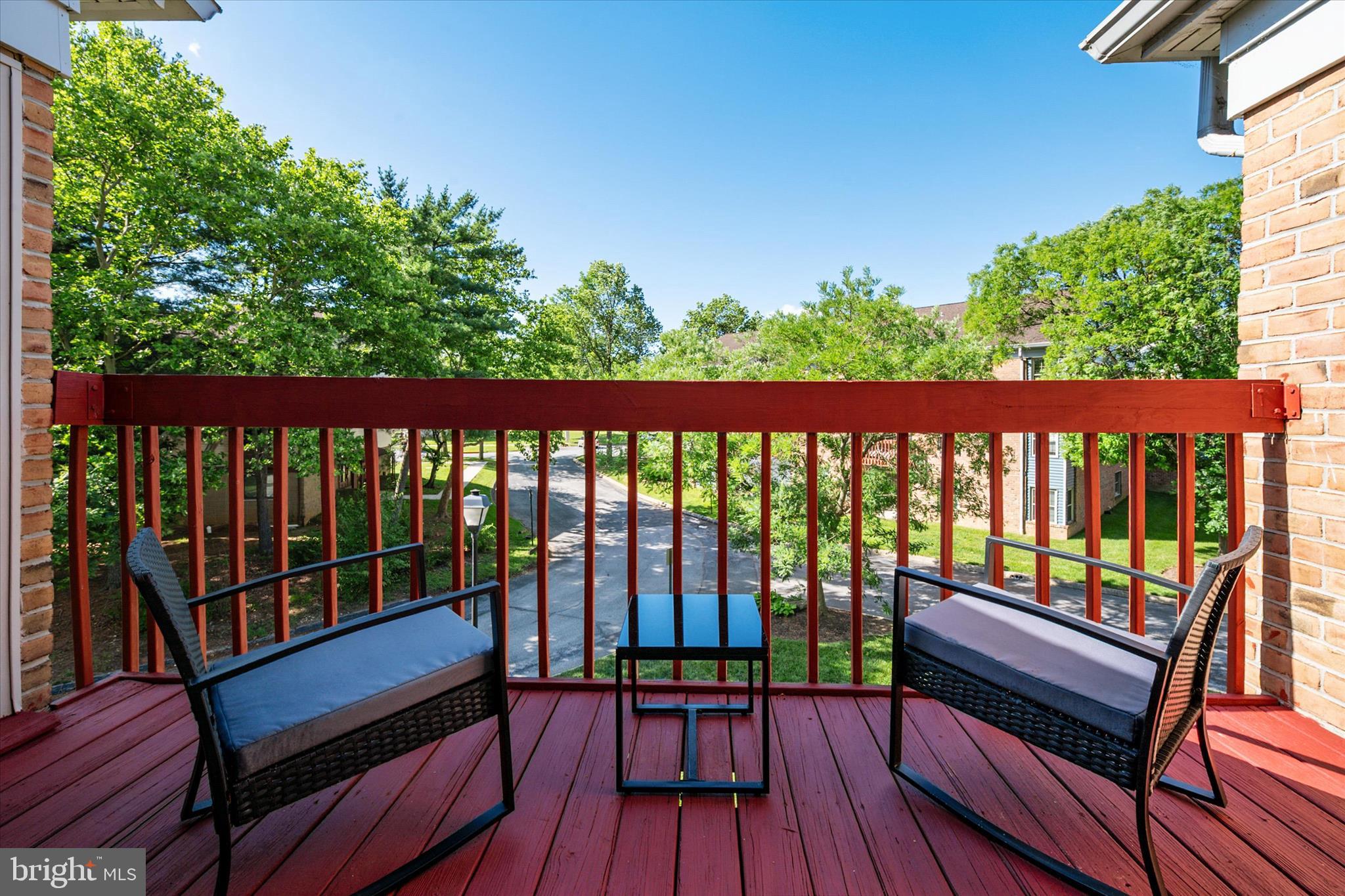 2 BANYAN WOOD COURT 304