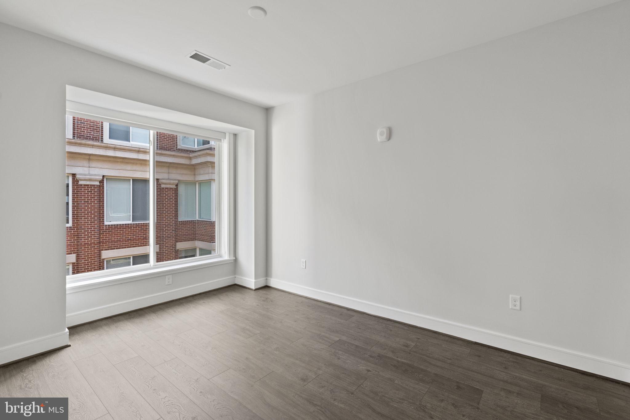 OLD TOWN NORTH - Residential