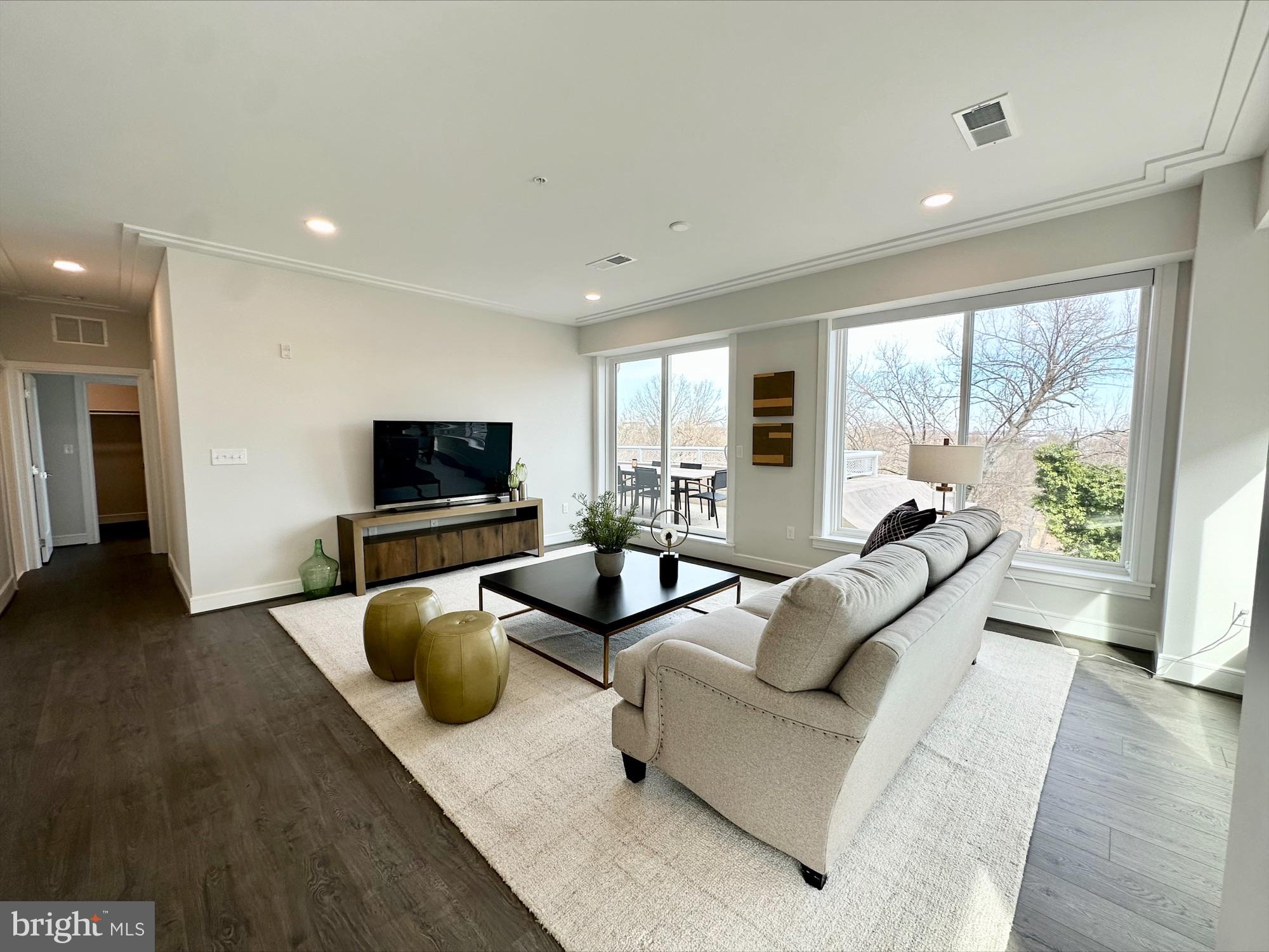 OLD TOWN NORTH - Residential